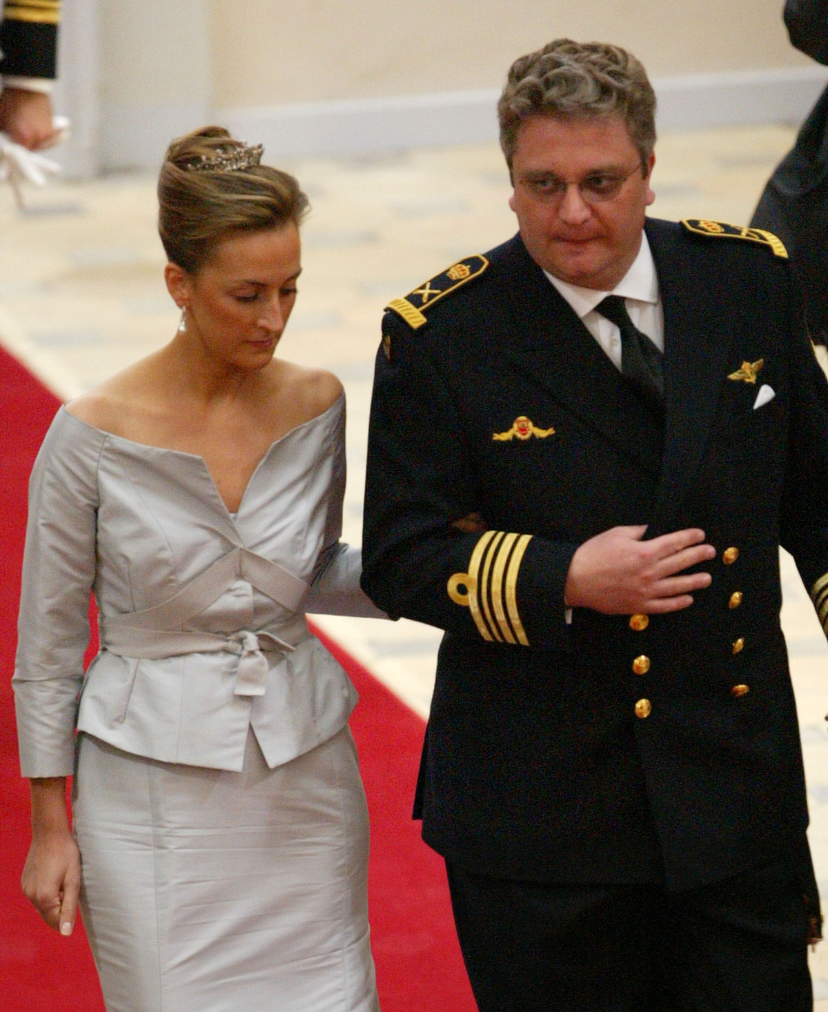 Il Principe Laurent e la Principessa Claire del Belgio partecipano al matrimonio del Principe Ereditario Frederik di Danimarca e Mary Elizabeth Donaldson a Copenaghen il 14 maggio 2004 (Sean Gallup/Getty Images)