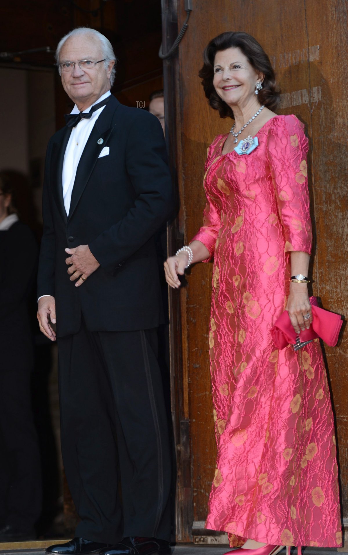 Il re Carl XVI Gustaf e la regina Silvia di Svezia arrivano al Nordiska Museet di Stoccolma per una cena di stato che celebra il 40° anniversario dell'ascesa al trono, 14 settembre 2013 (FREDRIK SANDBERG / SCANPIX/AFP via Getty Images)