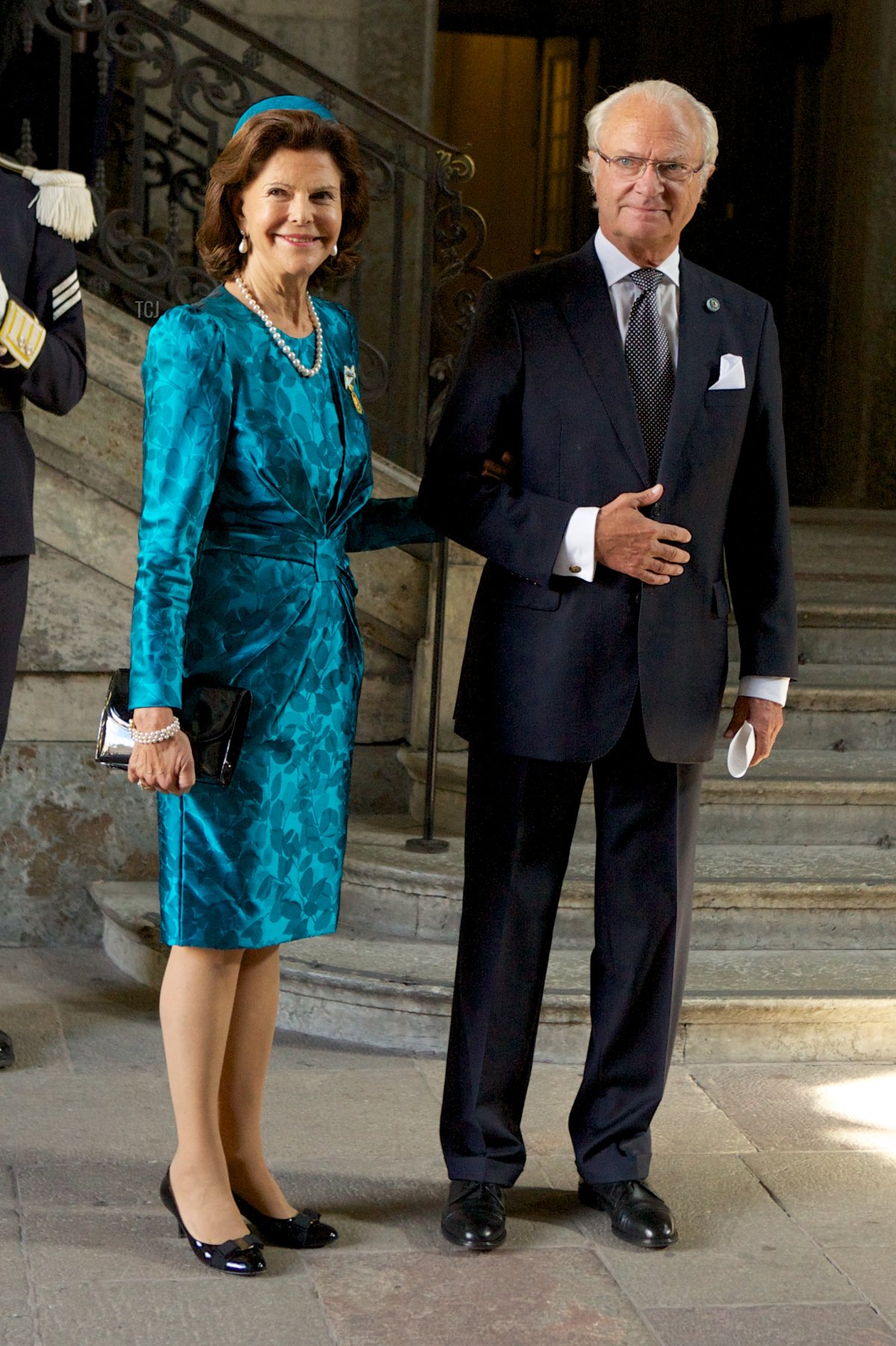 Il re Carl XVI Gustaf e la regina Silvia di Svezia arrivano per un servizio Te Deum nella chiesa del castello del Palazzo Reale di Stoccolma, a celebrazione del 40° anniversario dell'ascesa al trono, 15 settembre 2013 (Ragnar Singsaas/Getty Images)