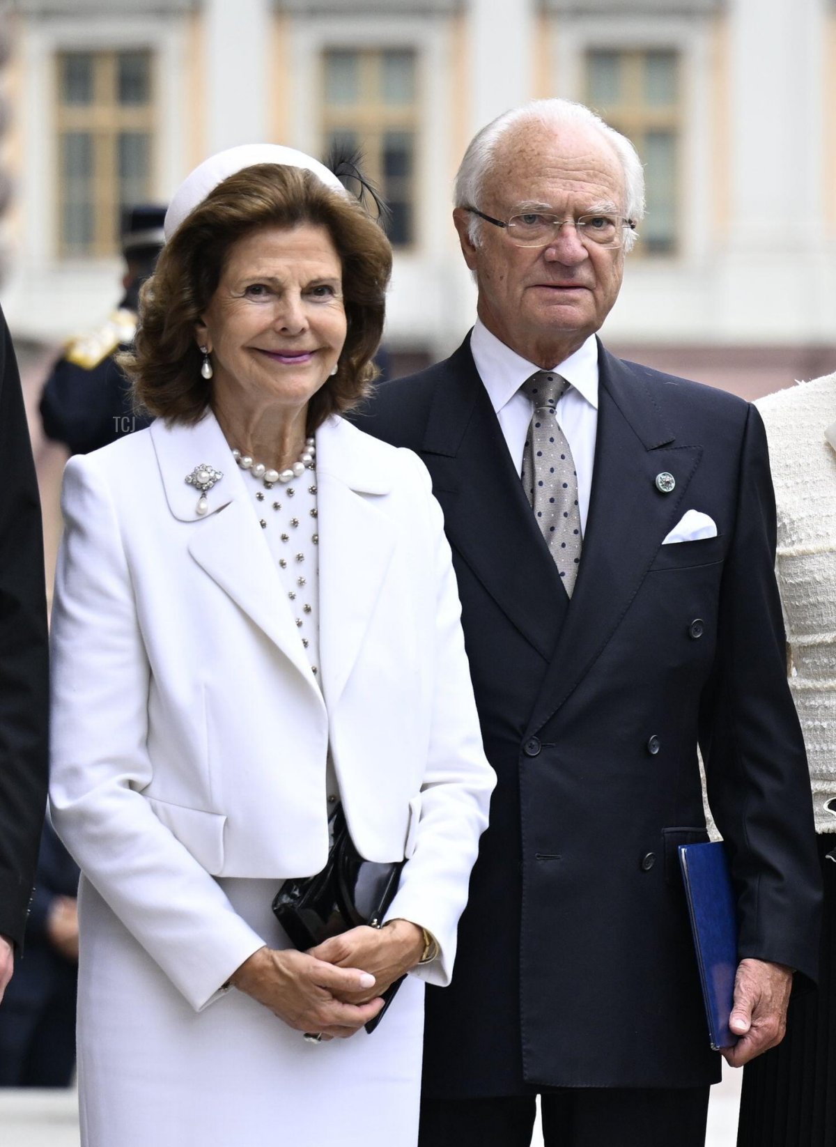 Il Re Carlo XVI Gustavo e la Regina Silvia di Svezia partecipano all'apertura del parlamento svedese a Stoccolma il 12 settembre 2023 (Pontus Lundahl/TT News Agency/Alamy)