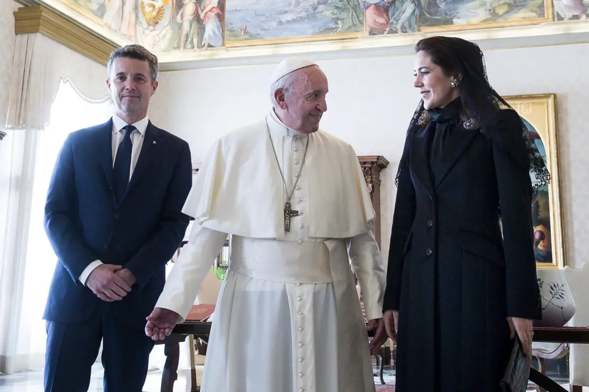 Il Principe e la Principessa di Danimarca incontrano Papa Francesco al Vaticano, 8 novembre 2018 (ANGELO CARCONI/AFP via Getty Images)