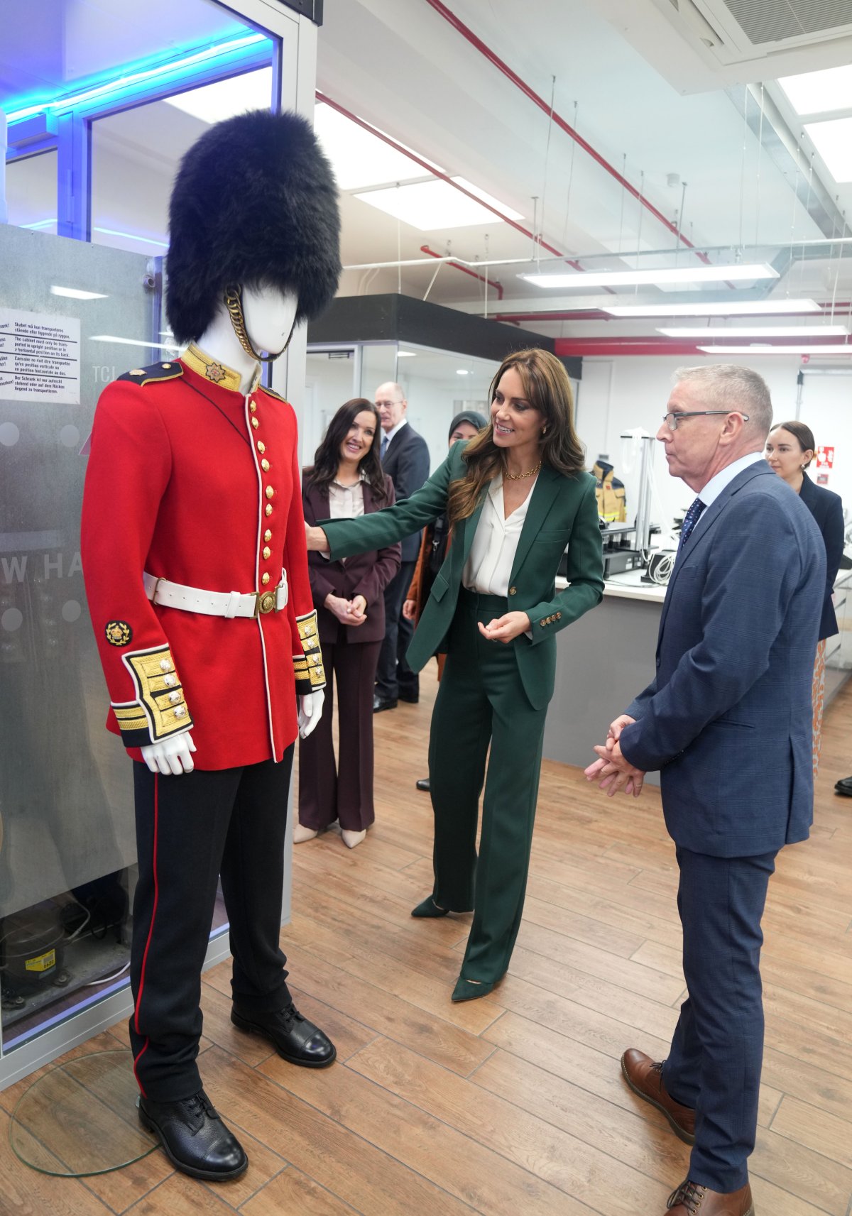 La Principessa di Galles visita AW Hainsworth, un'azienda tessile a conduzione familiare a Leeds, il 26 settembre 2023 (Danny Lawson - WPA Pool/Getty Images)