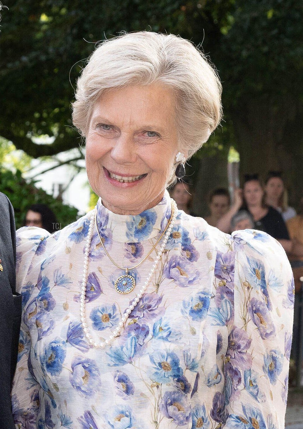 L'Arciduchessa Maria-Astrid d'Austria partecipa al matrimonio di suo figlio, l'Arciduca Alessandro, e Natacha Roumiantzoff-Pachkevitch a Beloeil, Belgio, il 29 settembre 2023 (David Niviere/Abaca Press/Alamy)