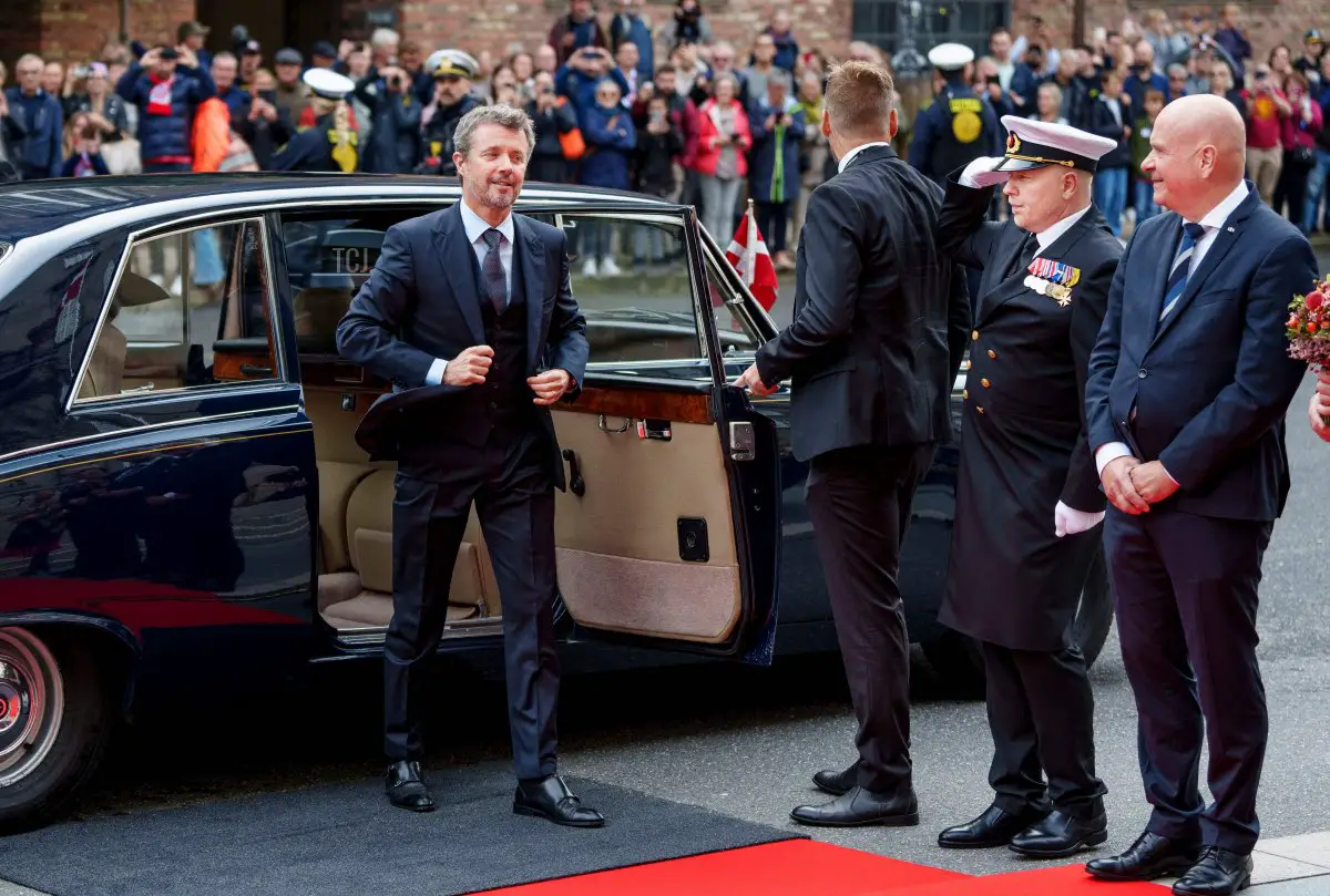 Il Principe Ereditario Frederik di Danimarca partecipa all'apertura del parlamento al Palazzo Christiansborg a Copenaghen il 3 ottobre 2023 (LISELOTTE SABROE/Ritzau Scanpix/AFP via Getty Images)