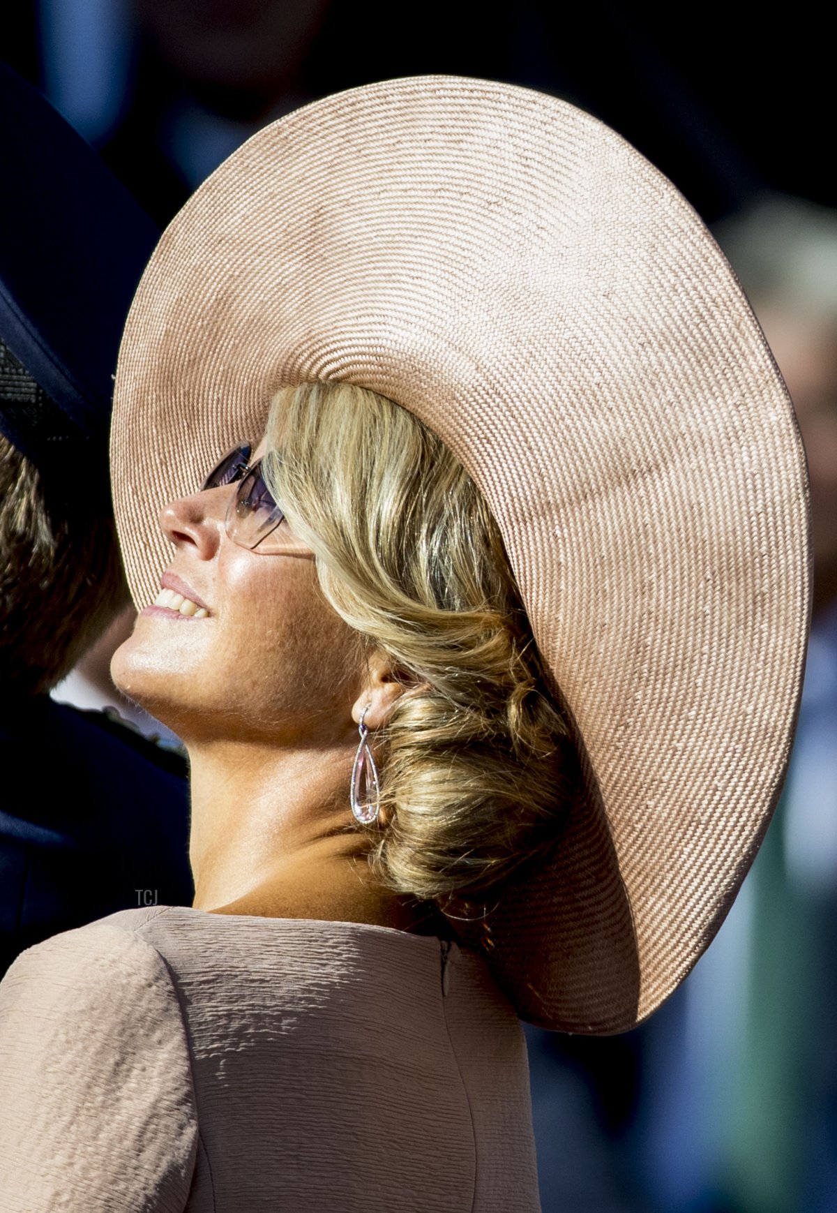 La Regina Maxima dei Paesi Bassi partecipa alla presentazione dell'Ordine di Willem, la più alta decorazione militare olandese, al Maggiore Roy de Ruiter all'Aia il 31 agosto 2018 (Patrick van Katwijk/Getty Images)