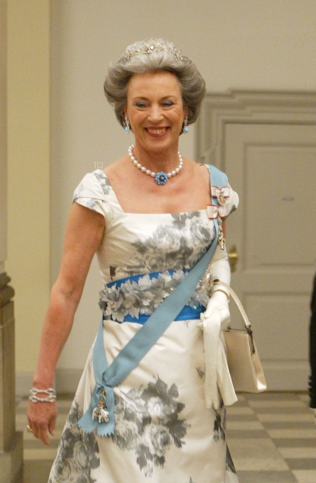 La Principessa Benedikte di Danimarca partecipa a una cena al Palazzo Christiansborg a Copenaghen per celebrare il matrimonio imminente del Principe di Danimarca con Mary Elizabeth Donaldson, 11 maggio 2004 (Sean Gallup/Getty Images)