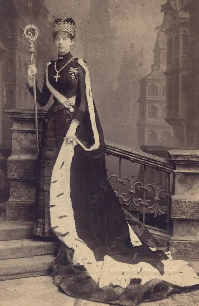 Arciduchessa Margarete Sophie d'Austria come principessa-abbadessa dell'Istituto Theresiano delle Nobili Dame, ca. 1890s (Wikimedia Commons)