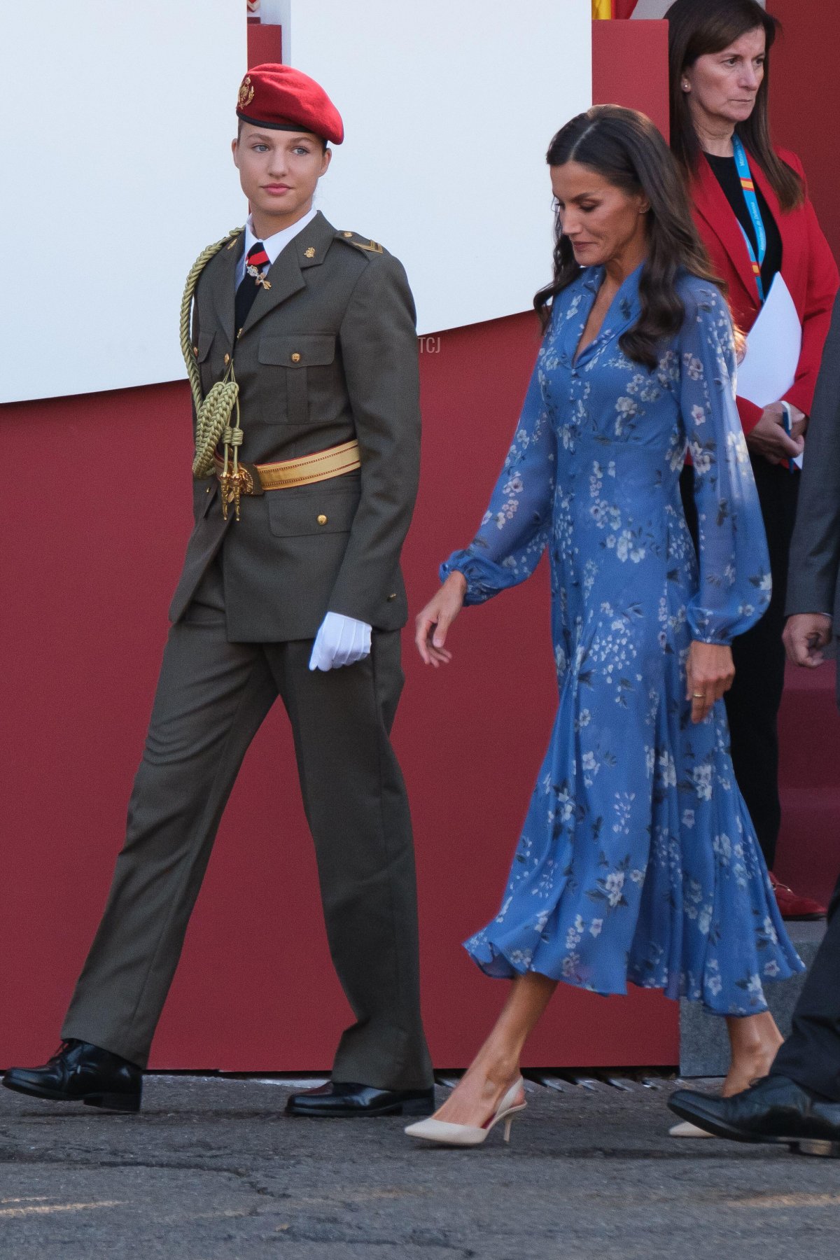 La Regina di Spagna e la Principessa delle Asturie partecipano a una parata militare nella Giornata Nazionale del Paese a Madrid il 12 ottobre 2023 (Oscar Gonzalez/Sipa USA/Alamy)