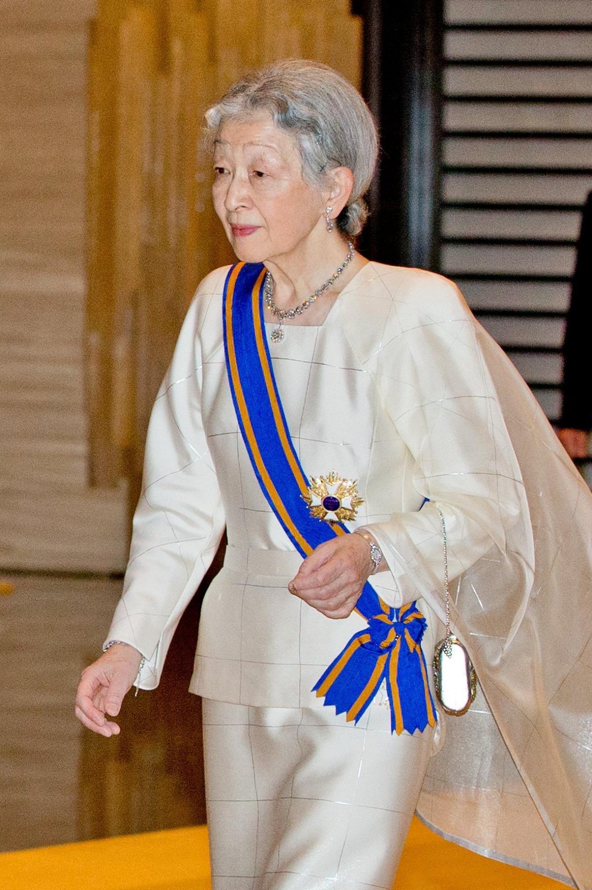 L'Imperatrice Michiko del Giappone partecipa a una cena di stato presso il Palazzo Imperiale di Tokyo durante la visita di stato olandese in Giappone il 29 ottobre 2014 (Patrick van Katwijk/DPA Picture Alliance/Alamy)