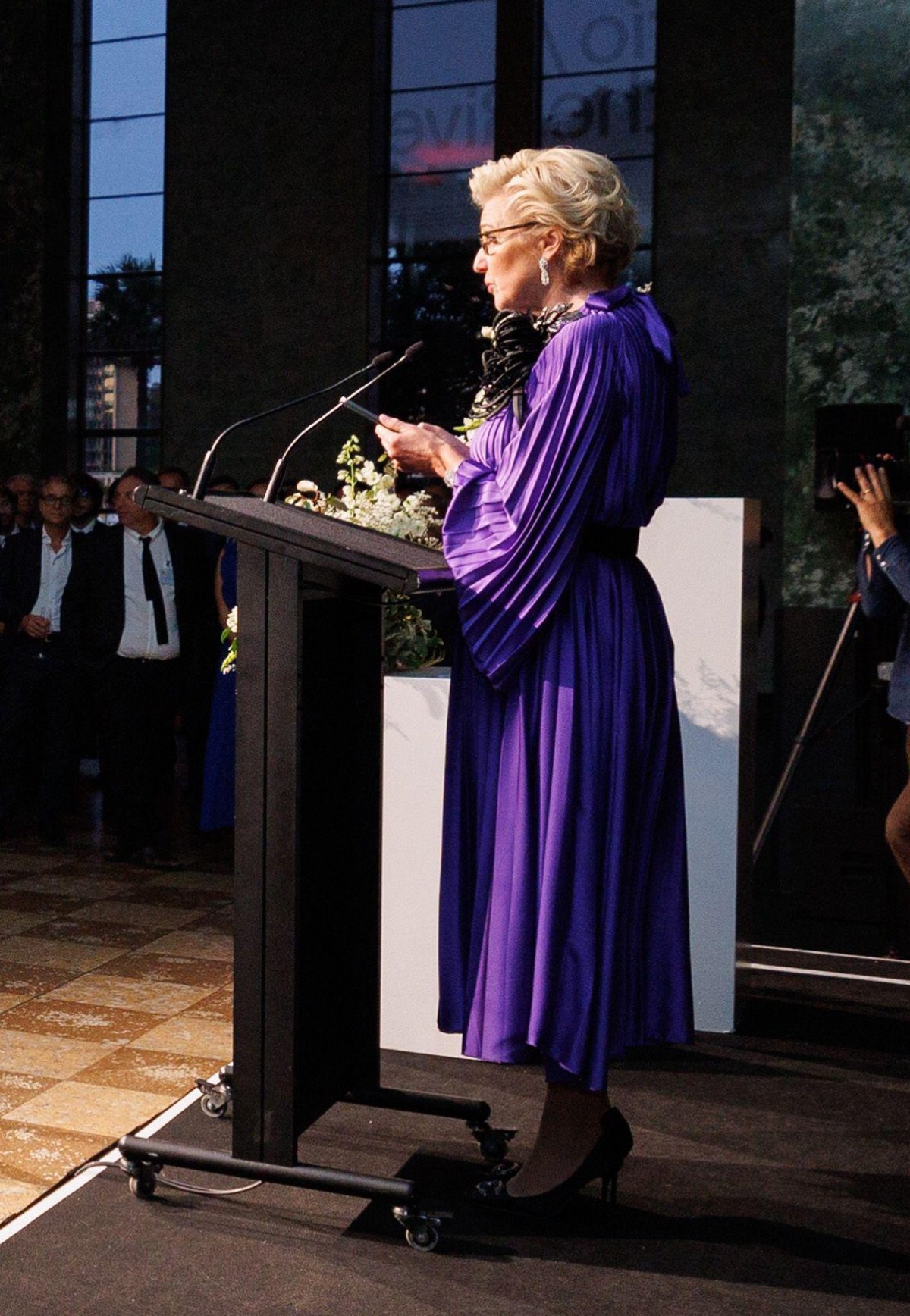 La principessa Astrid del Belgio pronuncia un discorso durante una ricezione ufficiale durante la missione economica belga in Australia a Sydney il 23 ottobre 2023 (BENOIT DOPPAGNE/Belga News Agency/Alamy)