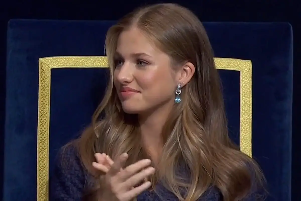 La Principessa delle Asturie partecipa alla cerimonia dei Premi delle Asturie a Oviedo il 20 ottobre 2023 (Casa di S.M. il Re/screencapture)