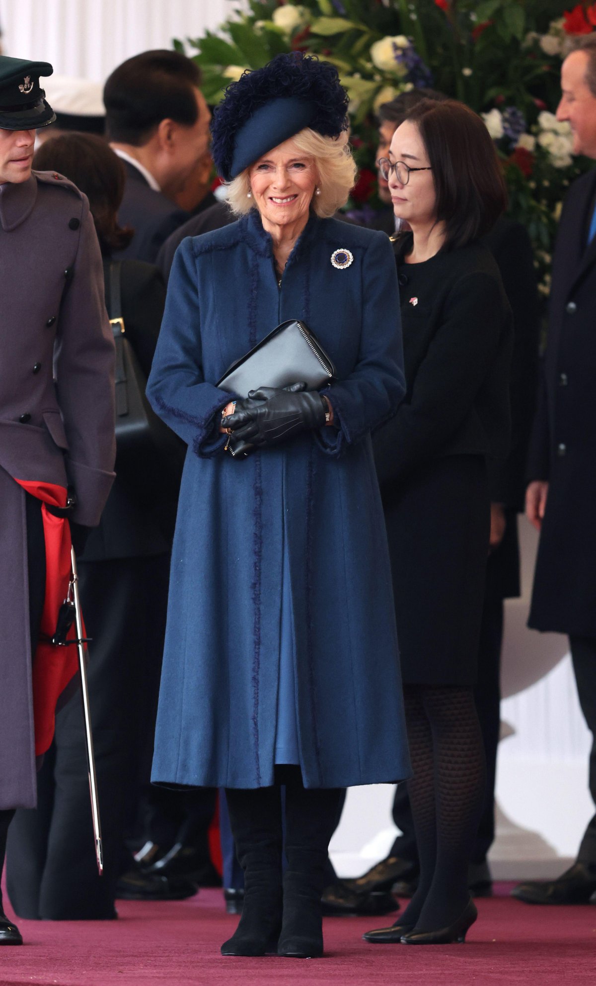 La Regina Camilla partecipa a una cerimonia di benvenuto ufficiale per il Presidente della Corea del Sud presso Horse Guards Parade a Londra il 21 novembre 2023 (Chris Jackson/PA Images/Alamy)