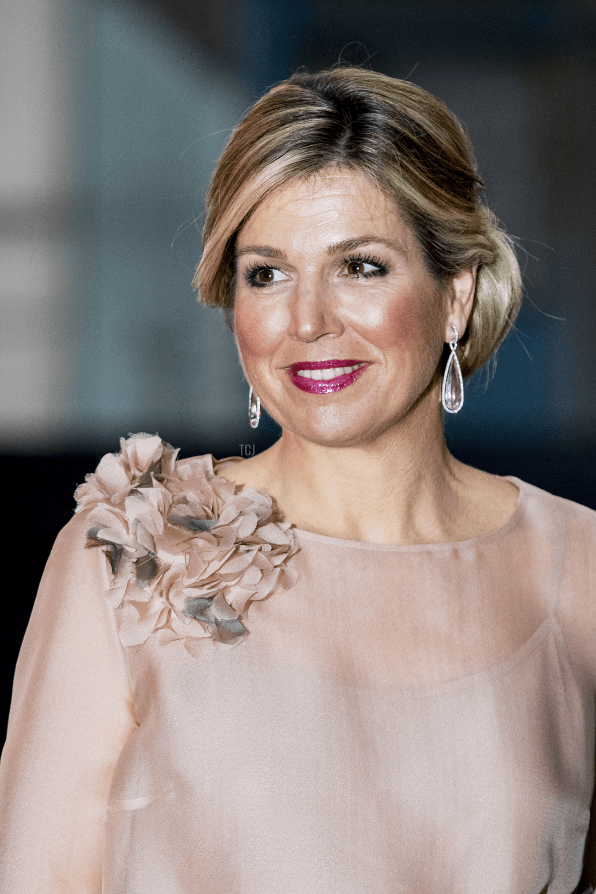 La regina Maxima dei Paesi Bassi partecipa alla prima del musical The Color Purple al NDSM Warehouse di Amsterdam il 16 aprile 2018