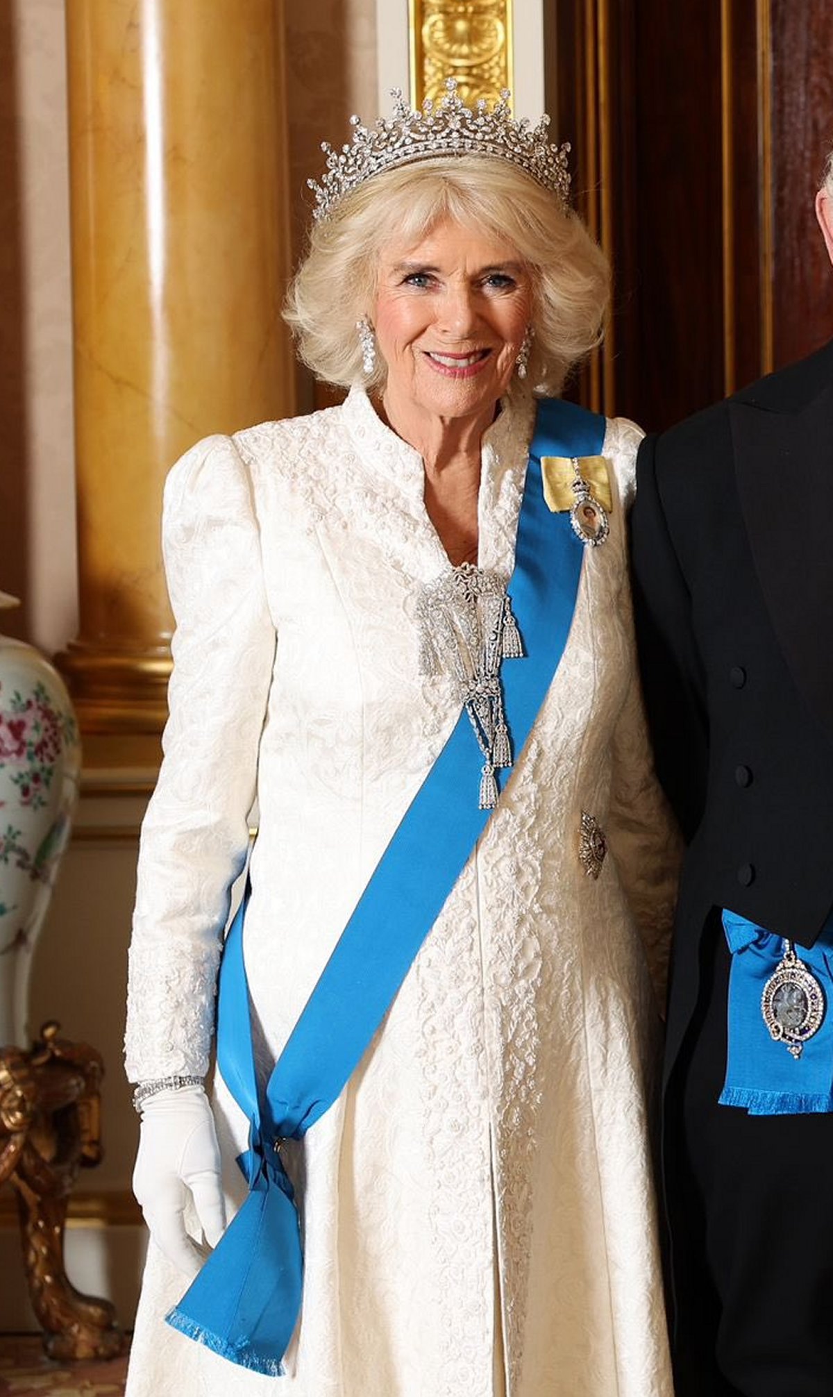 La Regina Camilla partecipa a una cerimonia serale per i membri del Corpo Diplomatico a Buckingham Palace a Londra il 5 dicembre 2023 (Chris Jackson/Buckingham Palace)