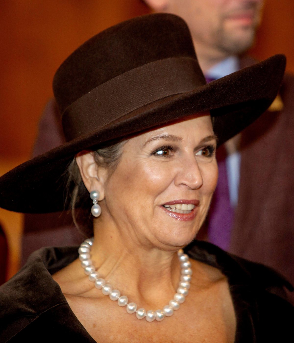 La regina Maxima dei Paesi Bassi partecipa a un simposio per il quarto anniversario della Cattedra Prince Claus in Equità e Sviluppo all'Aia il 6 dicembre 2023 (Albert Nieboer/DPA Picture Alliance/Alamy)