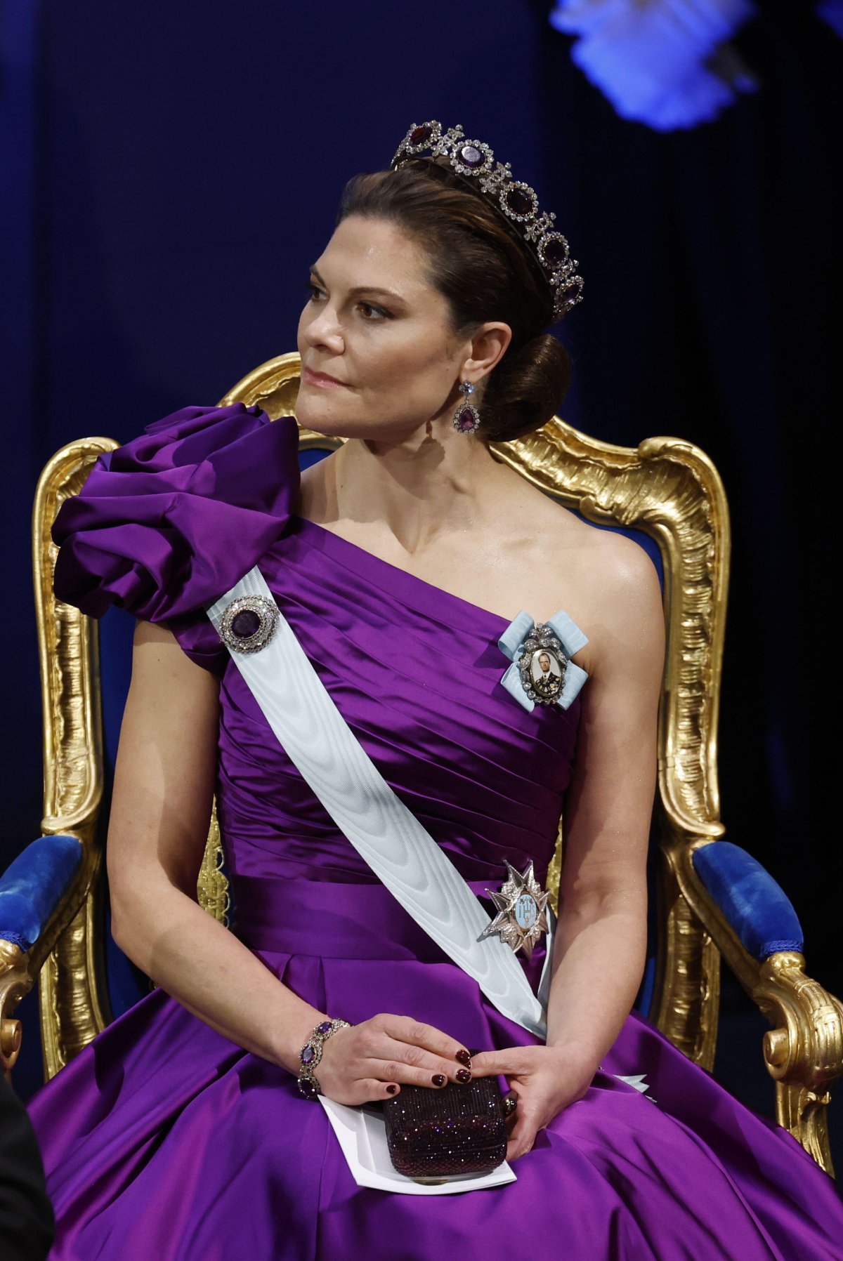 La Principessa Ereditaria di Svezia partecipa alla cerimonia del Premio Nobel a Stoccolma il 10 dicembre 2023 (Christine Olsson/TT News Agency/Alamy)