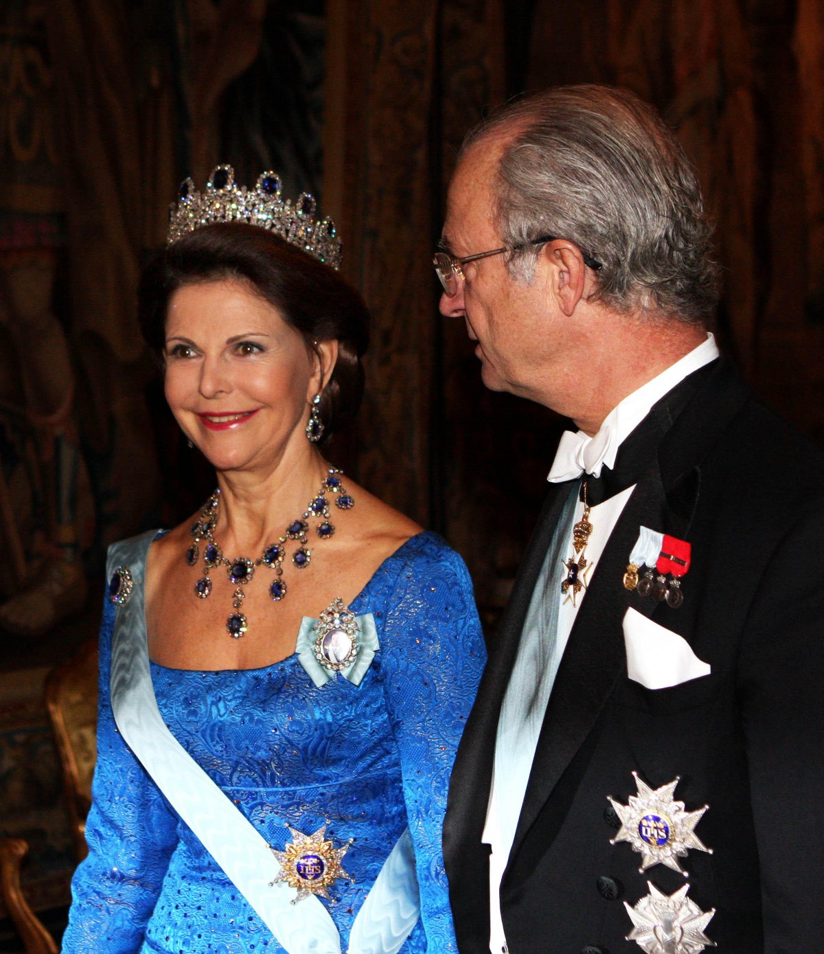 King Carl XVI Gustaf and Queen Silvia of Sweden attend the King's Dinner for Nobel laureates at the Royal Palace in Stockholm on December 11, 2007 (Albert Nieboer/RPE/DPA Picture Alliance Archive/Alamy)