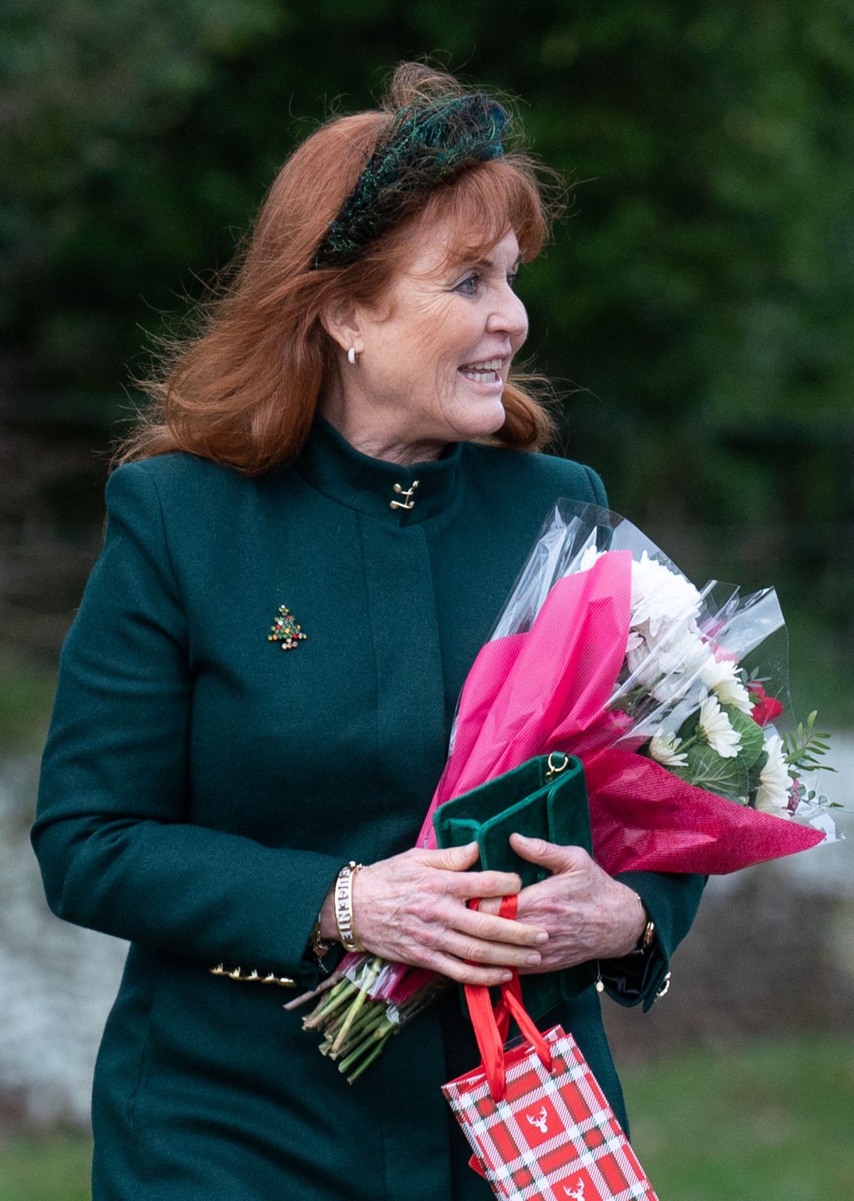 Sarah, Duchessa di York partecipa a un servizio religioso di Natale al St. Mary Magdalene vicino alla tenuta di Sandringham il 25 dicembre 2023 (Joe Giddens/PA Images/Alamy)