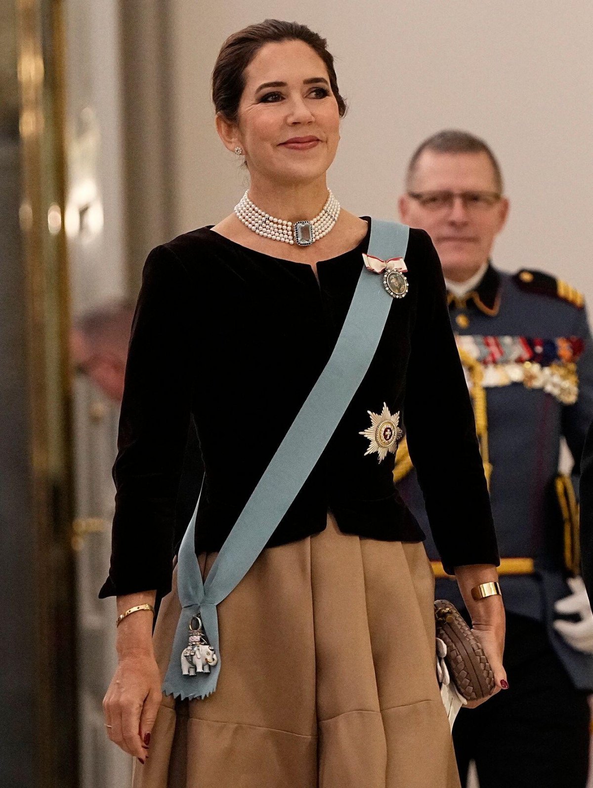 La Principessa Ereditiera Mary di Danimarca partecipa a una ricezione di Capodanno per ufficiali militari, personale di emergenza e altre personalità al Palazzo di Christiansborg a Copenhagen il 4 gennaio 2024 (Ritzau/Alamy)