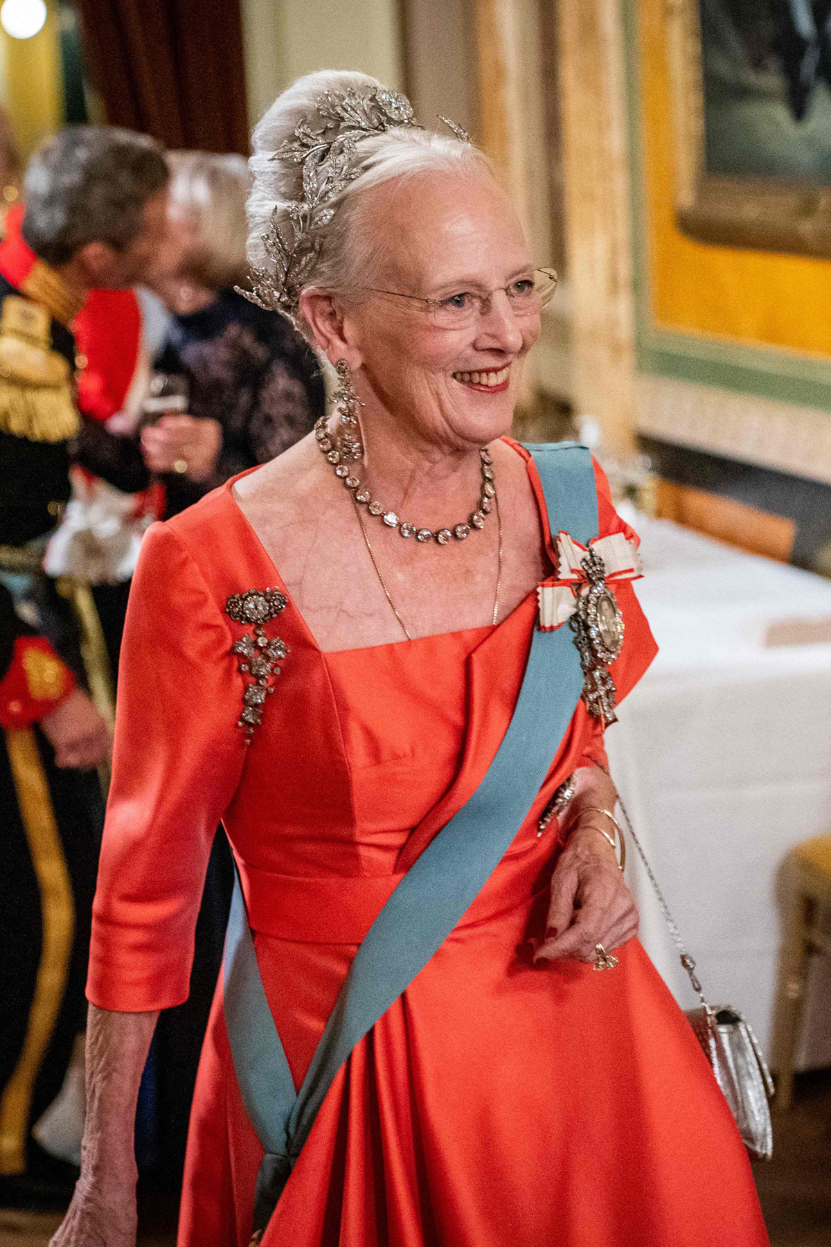 La Regina Margrethe II di Danimarca arriva per una performance di gala in onore del suo Giubileo d'Oro al Teatro Reale di Copenaghen il 10 settembre 2022 (IDA MARIE ODGAARD/Ritzau Scanpix/AFP tramite Getty Images)