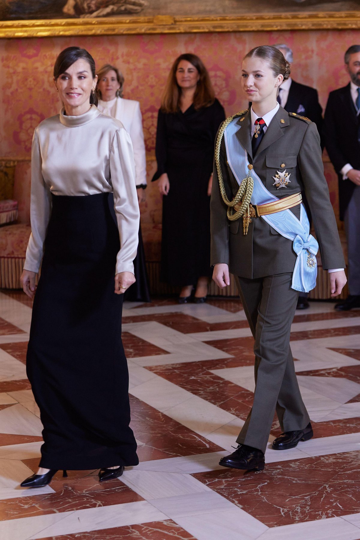 La Regina di Spagna e la Principessa delle Asturie partecipano al ricevimento della Pascua Militar al Palazzo Reale di Madrid il 6 gennaio 2024 (Oscar Gonzalez/Sipa USA/Alamy)