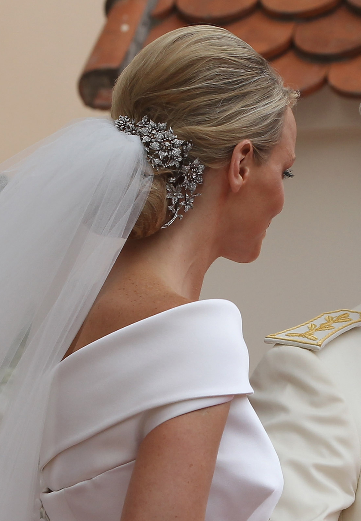 La Principessa di Monaco durante la sua cerimonia nuziale religiosa nel cortile del Palais Princier il 2 luglio 2011 (Sean Gallup/Getty Images)