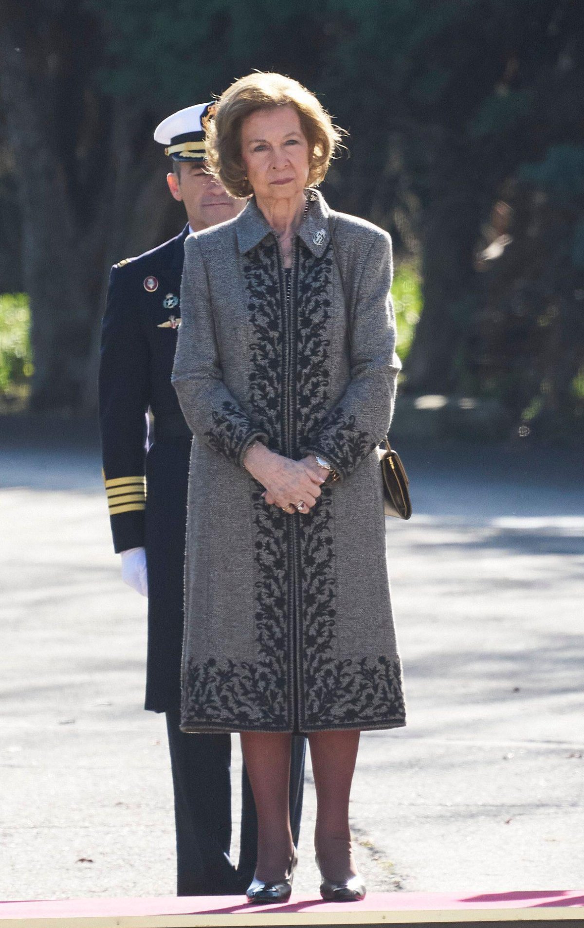 La Regina Sofia di Spagna partecipa alla cerimonia di giuramento al Tricolore spagnolo presso le Caserme del Re a El Pardo il 26 gennaio 2024 (Jack Abuin/Zuma Press/Alamy)