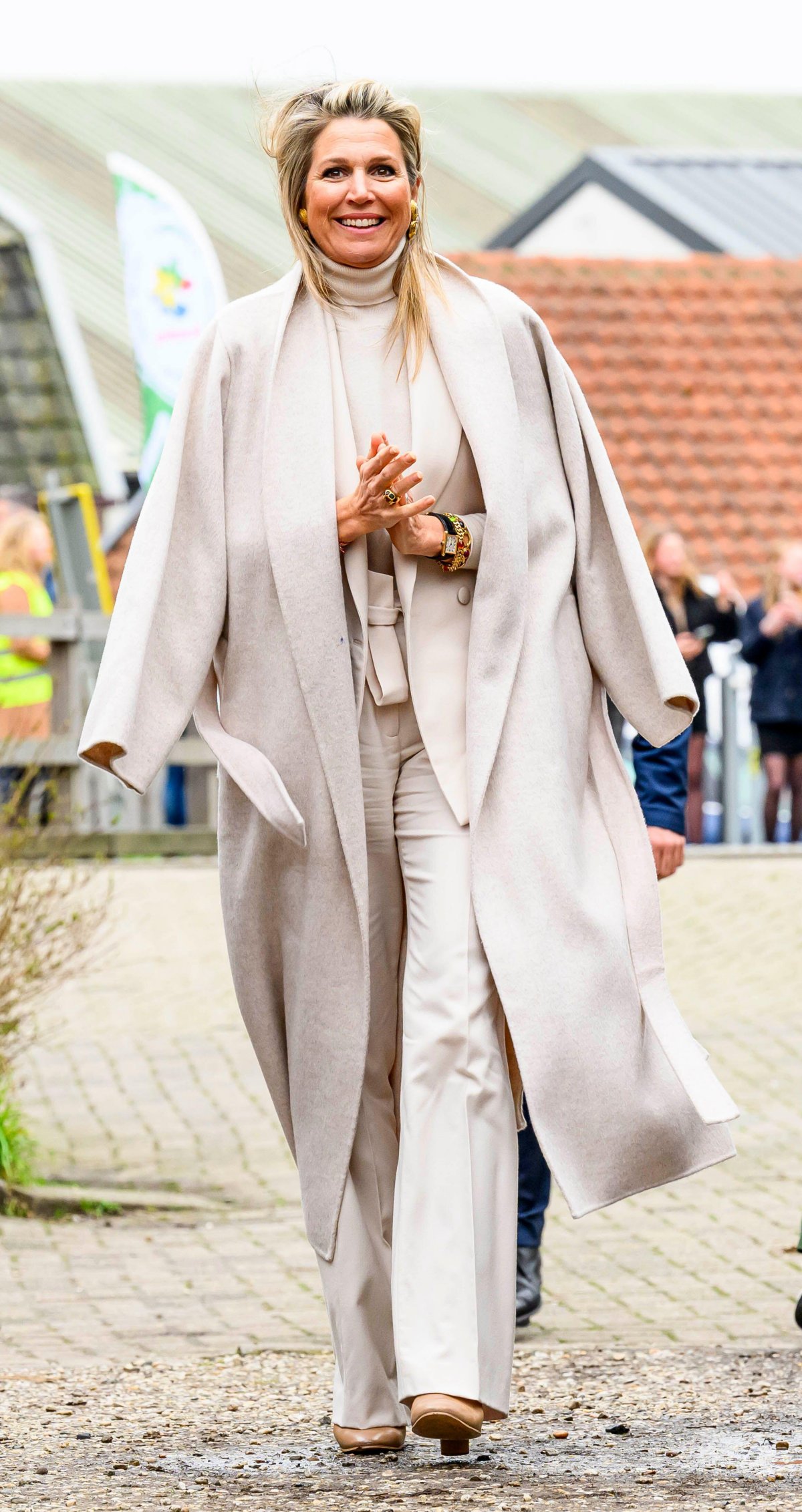 La Regina dei Paesi Bassi partecipa a un mini incontro di scouting con il Gruppo Scout Albert Schweitzer a Woerden il 22 febbraio 2024 (Patrick van Emst/Bruno Press/Alamy)