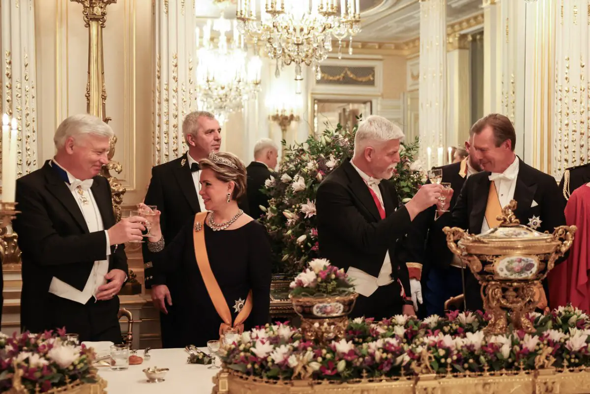 Il Granduca e la Granduchessa di Lussemburgo, insieme al Granduca Ereditario e alla Granduchessa Ereditari, ospitano una cena di stato per il Presidente Pavel della Repubblica Ceca e la Signora Pavlova al Palazzo Granducale di Lussemburgo il 29 Febbraio 2024 (Maison du Grand-Duc/Sophie Margue)