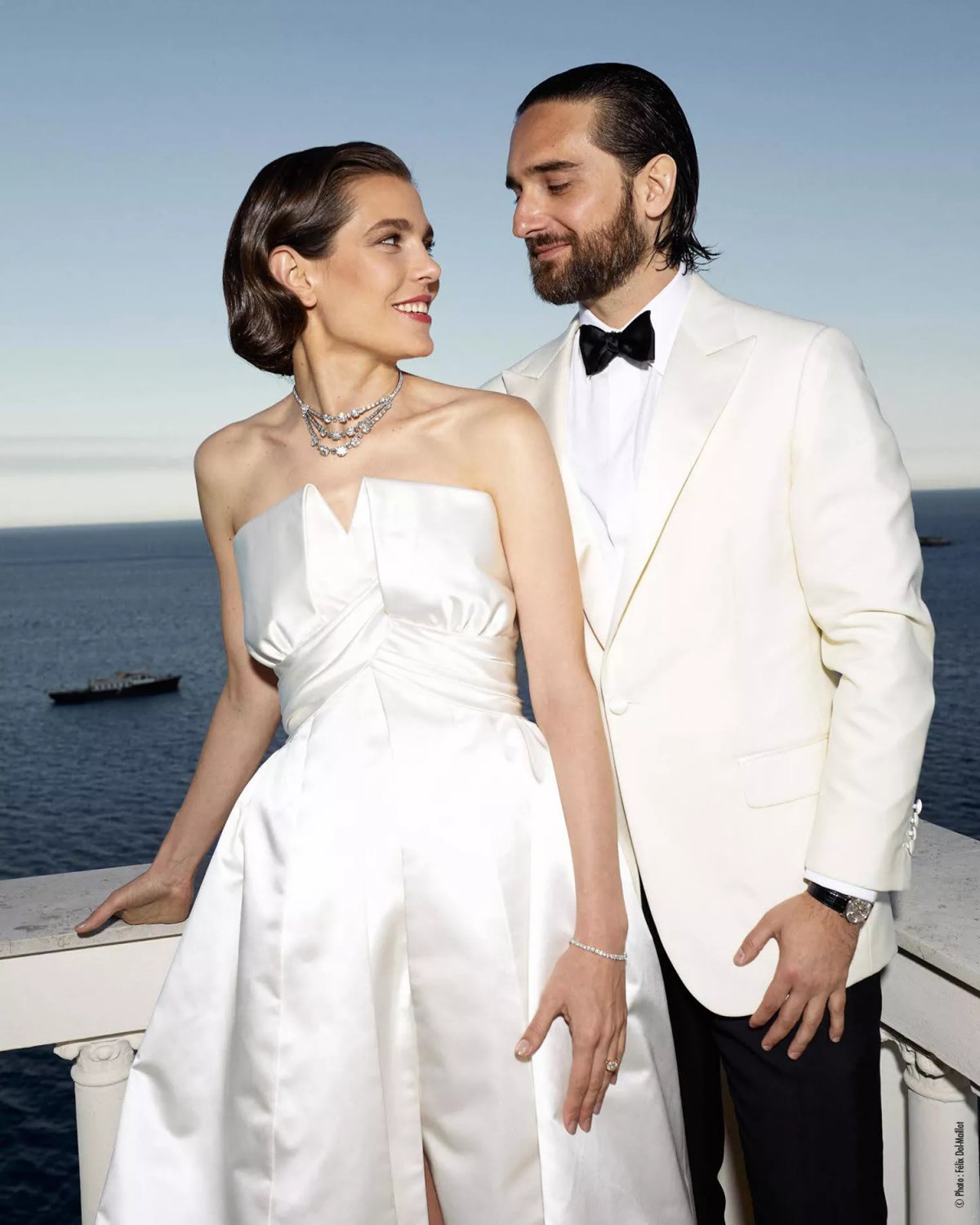 Charlotte Casiraghi e Dimitri Rassam posano per un ritratto formale alla loro reception di matrimonio il 1° giugno 2019 (Felix Dol-Jersey/Palais Princier de Monaco)