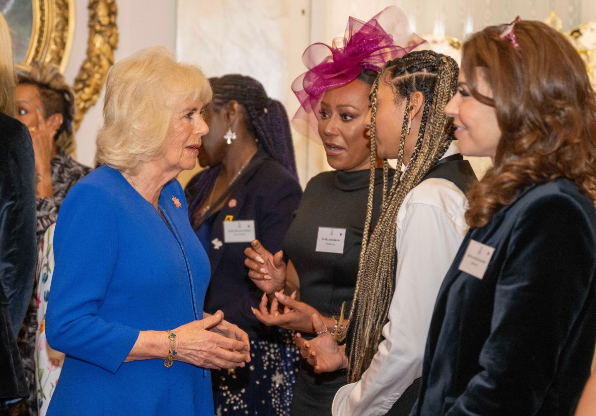 La regina Camilla partecipa a una ricezione delle Donne del Mondo (WOW) per celebrare la Giornata Internazionale della Donna a Buckingham Palace il 12 marzo 2024 (Paul Grover/PA Images/Alamy)