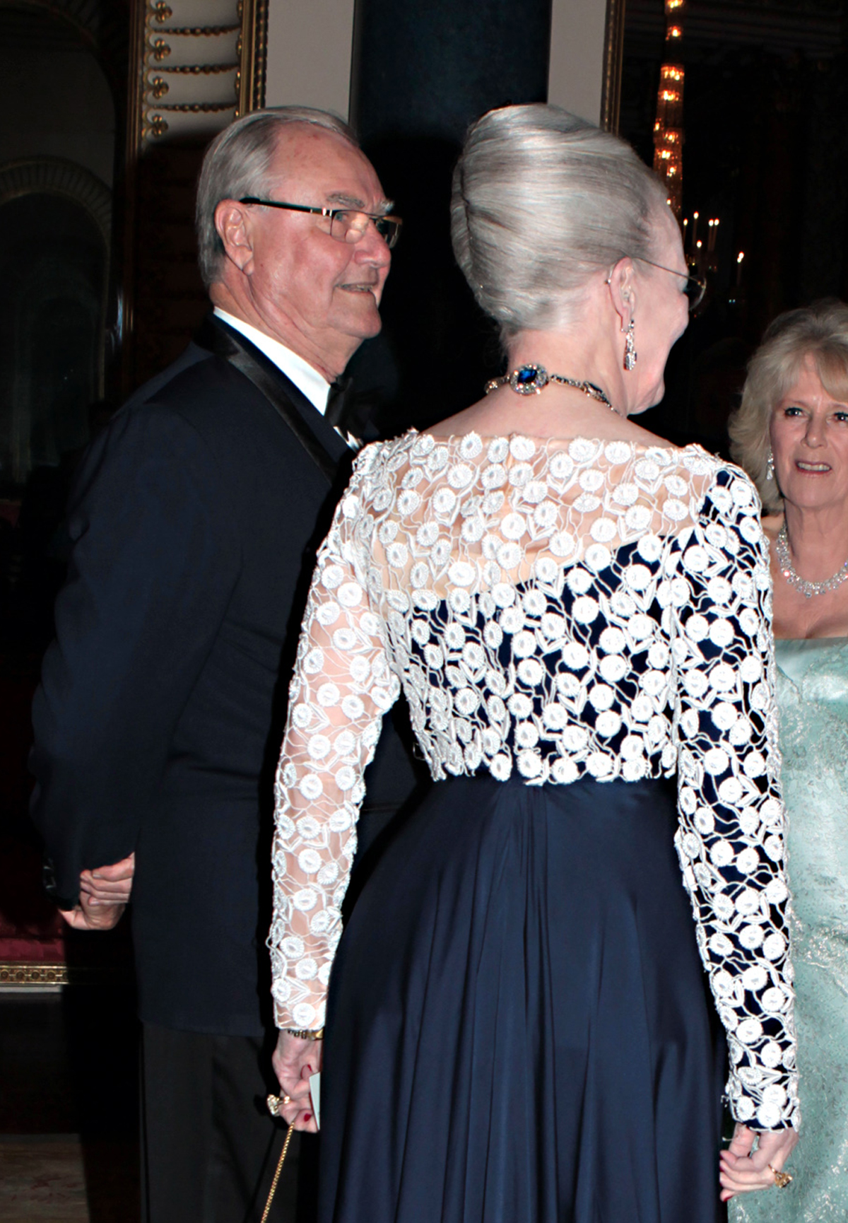 La regina Margherita II e il principe Henrik di Danimarca partecipano a una cena per sovrani stranieri ospitata dal principe del Galles e dalla duchessa di Cornovaglia per commemorare il giubileo di diamante della regina a Buckingham Palace il 18 maggio 2012 (Chris Jackson/Getty Images)