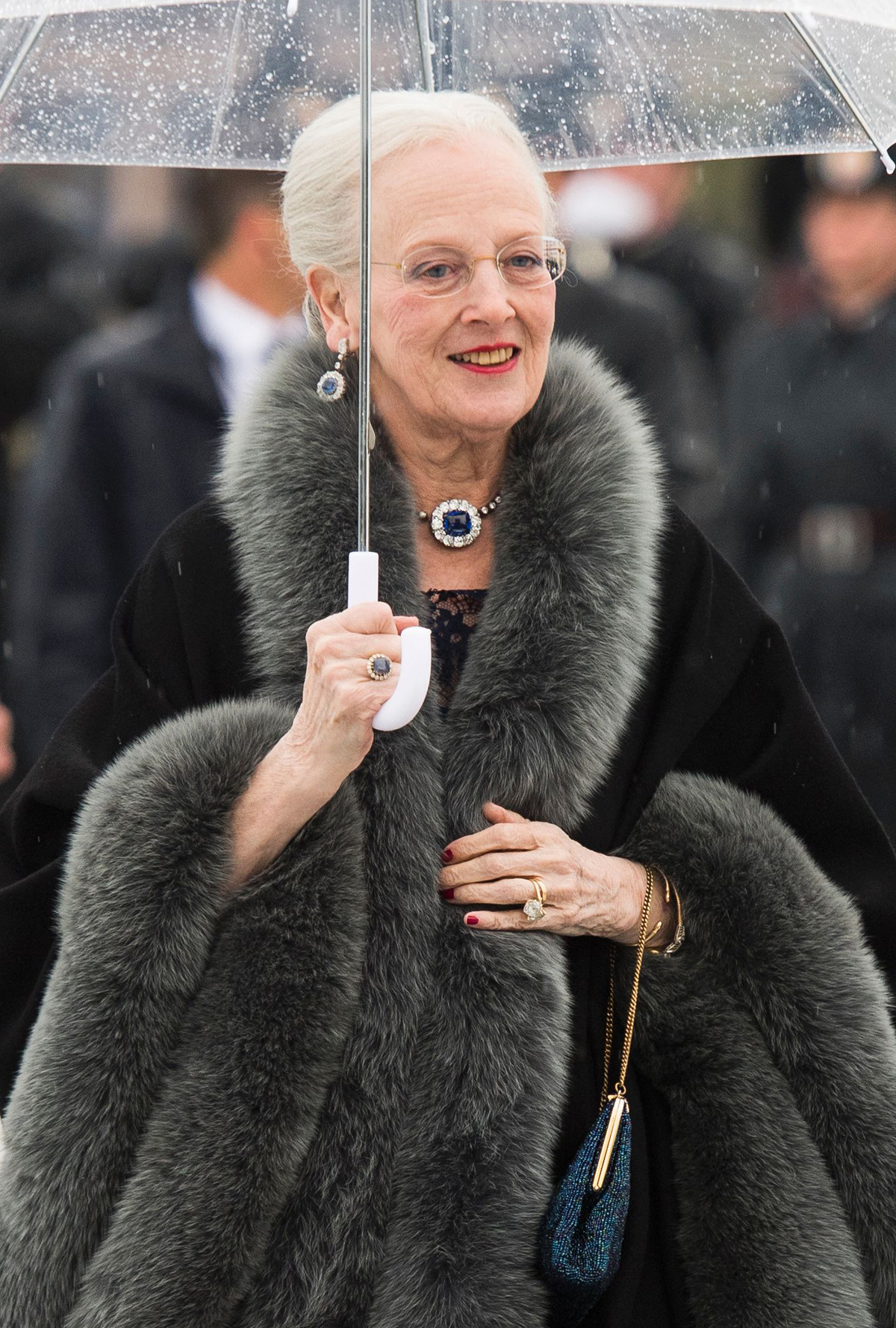 La regina Margherita II di Danimarca partecipa a una cena di gala per festeggiare gli 80 anni del re Harald V e della regina Sonja di Norvegia il 10 maggio 2017 (JON OLAV NESVOLD/AFP via Getty Images)