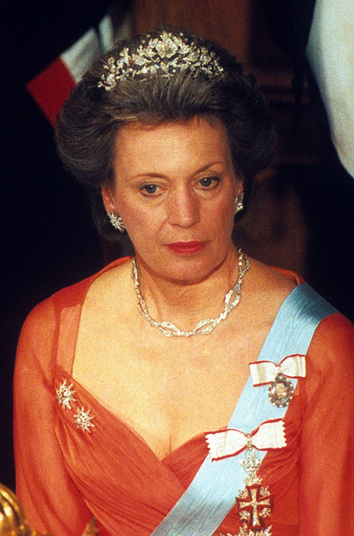 La Principessa Benedikte di Danimarca, Principessa di Sayn-Wittgenstein-Berleburg partecipa a un banchetto al Guildhall di Londra per celebrare il 50° anniversario del V-E Day l'8 maggio 1995 (Anwar Hussein/Alamy)