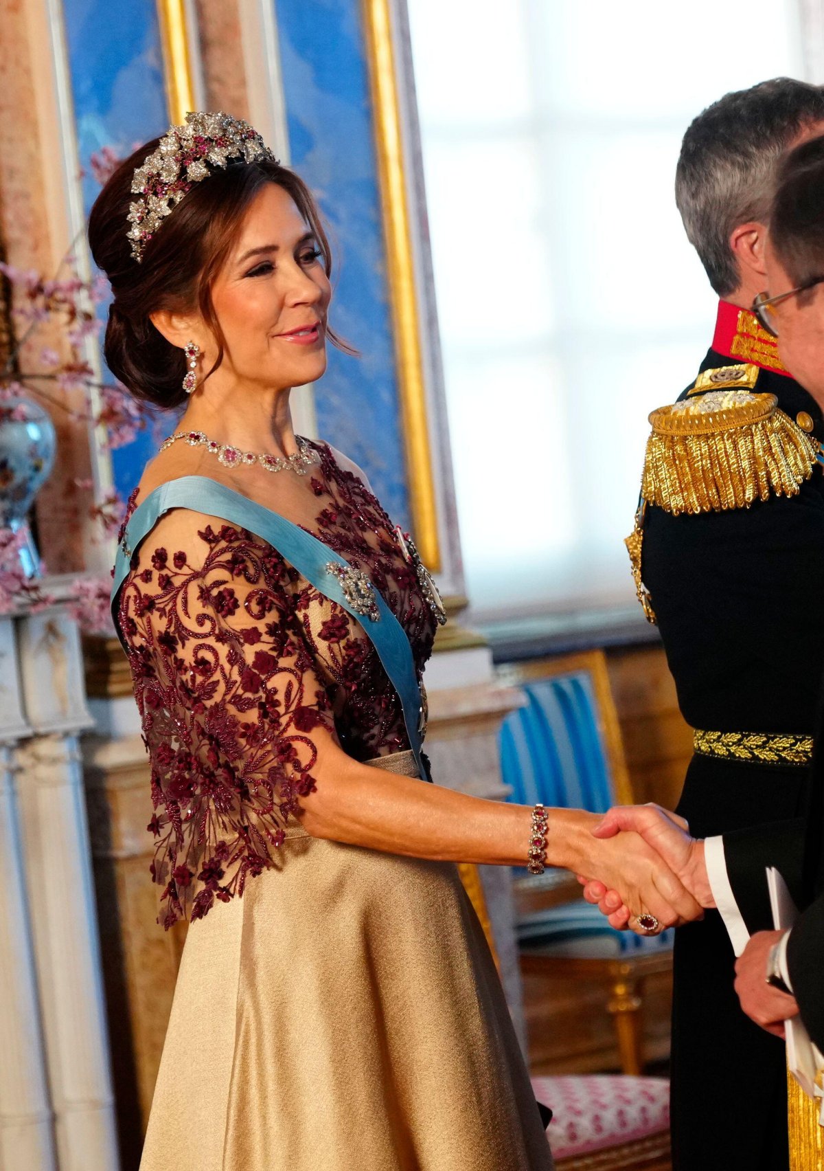 La Regina di Danimarca partecipa a un banchetto di stato al Palazzo Reale di Stoccolma il 6 maggio 2024 (Ida Marie Odgaard/Ritzau/Alamy)