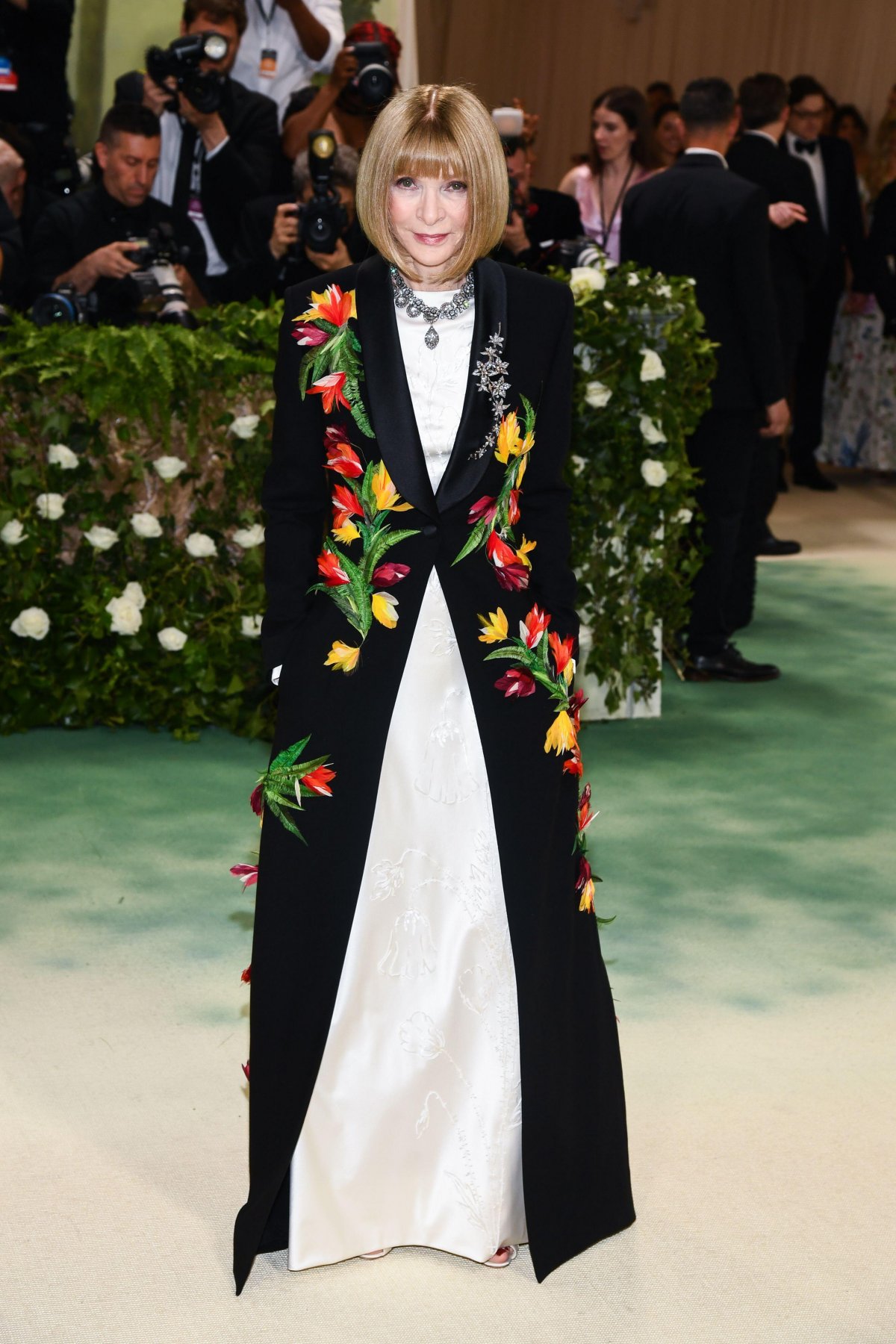 Dame Anna Wintour alla Met Gala del Metropolitan Museum of Art a New York, il 6 maggio 2024 (Anthony Behar/Sipa USA/Alamy)