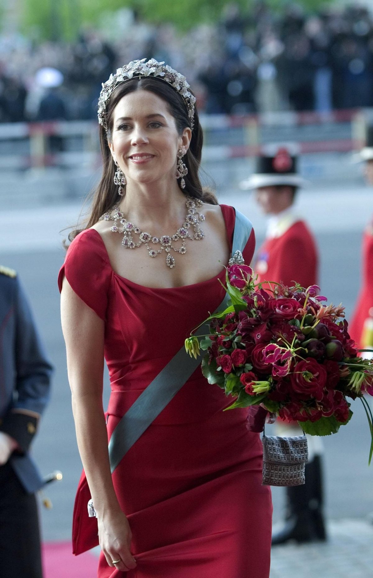 Mary Elizabeth Donaldson partecipa a un gala pre-matrimoniale presso il Teatro Reale di Copenaghen il 13 maggio 2004 (Polfoto/Ritzau/Alamy)