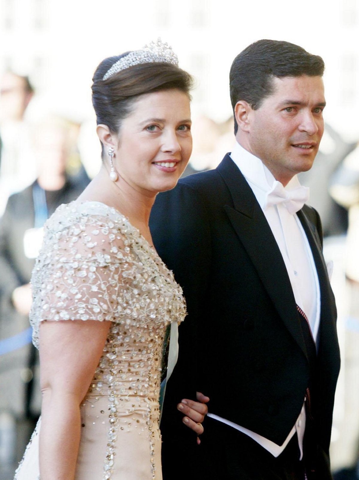 La Principessa Alexia di Grecia e Danimarca e Carlos Morales partecipano a un gala pre-matrimoniale presso il Teatro Reale di Copenaghen il 13 maggio 2004 (Polfoto/Ritzau/Alamy)