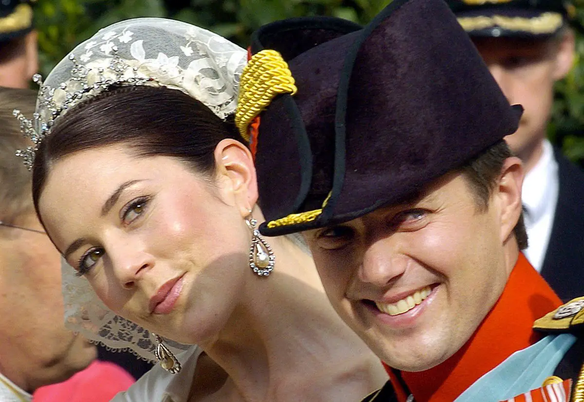 La Principessa Mary di Danimarca ritratta dopo il suo matrimonio reale a Copenaghen il 14 maggio 2004 (DPA Picture Alliance Archive/Alamy)