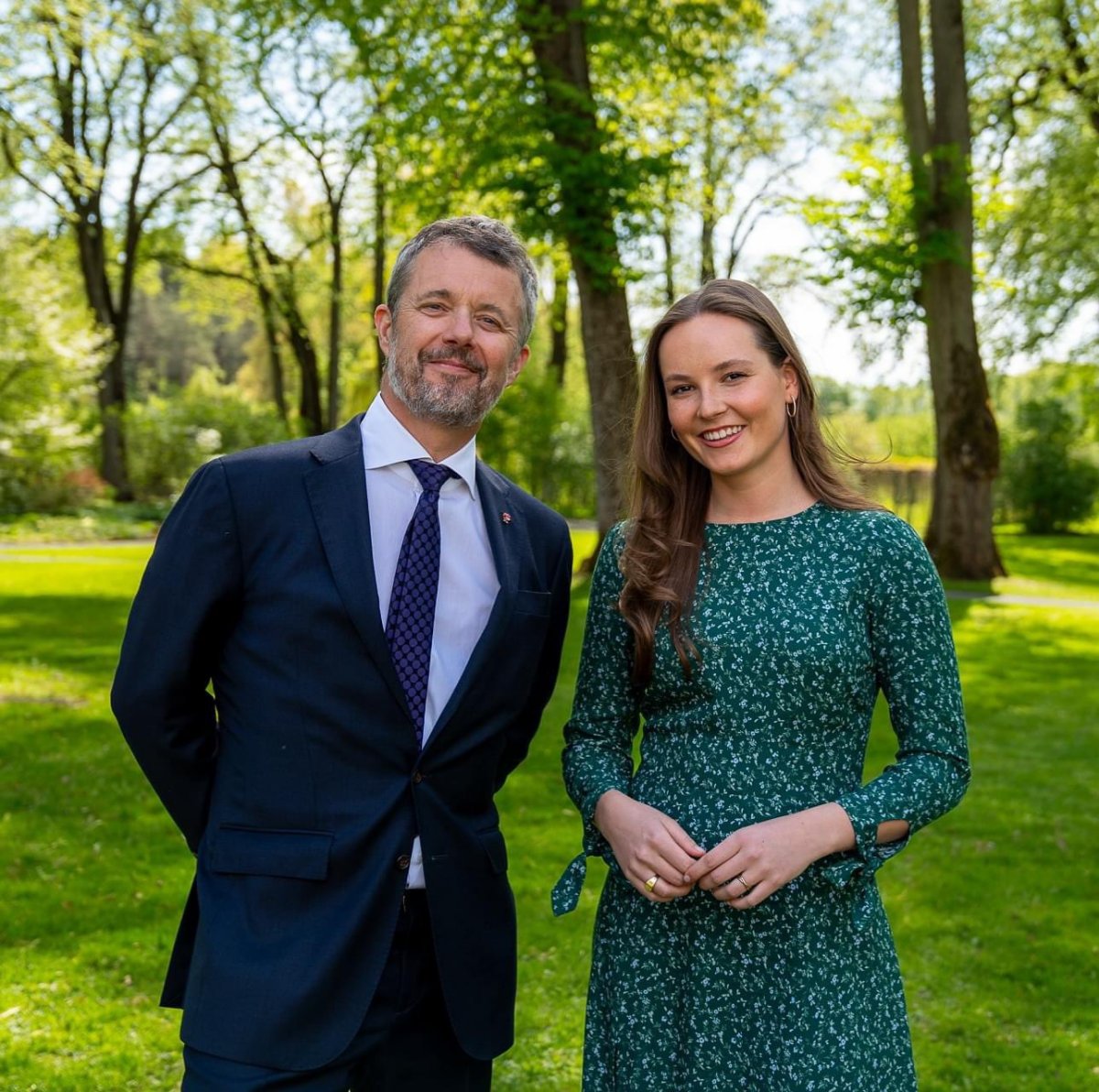 Il Re di Danimarca è ritratto con la Principessa Ingrid Alexandra di Norvegia nel primo giorno della visita di stato danese in Norvegia il 14 maggio 2024 (Kongehuset)