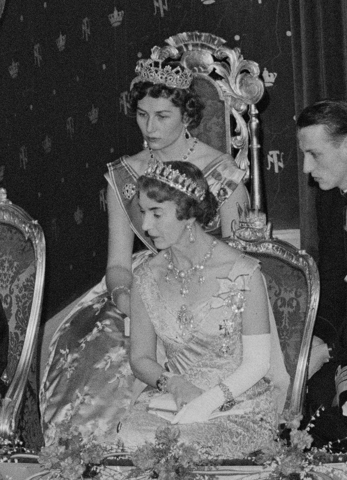 La regina Ingrid di Danimarca, la principessa Astrid di Norvegia e il principe Harald di Norvegia sono stati fotografati durante la visita ufficiale danese a Oslo, 1960 (NTB/Alamy)