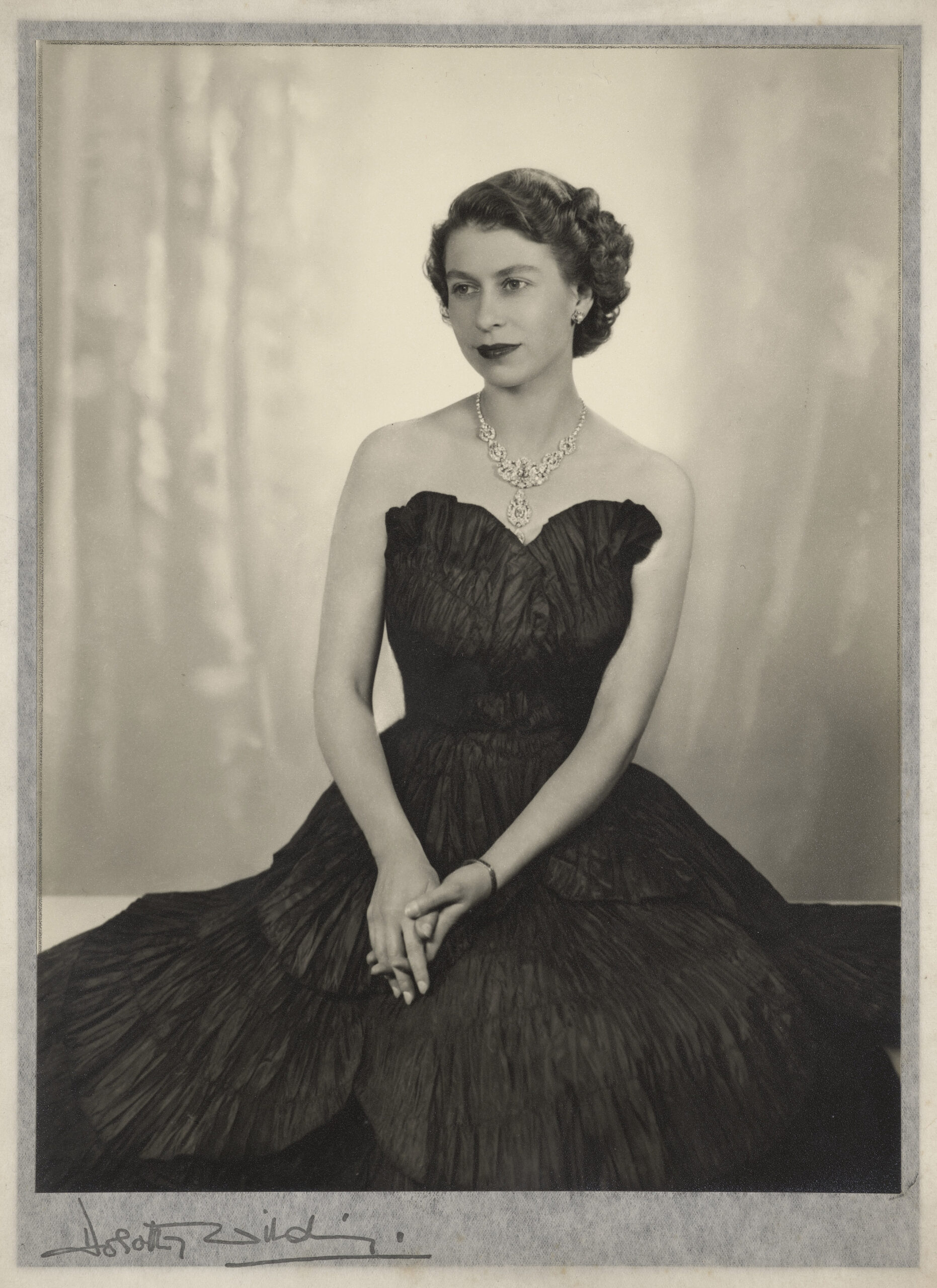 Dorothy Wilding, Queen Elizabeth II, 1952 (Royal Collection Trust/© His Majesty King Charles III 2024)