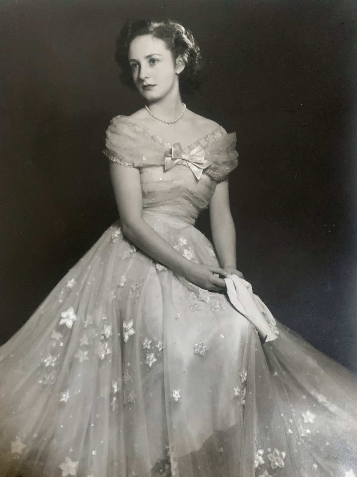 Lady Elizabeth Lambart, 1947 (Private collection photograph via Christie's)