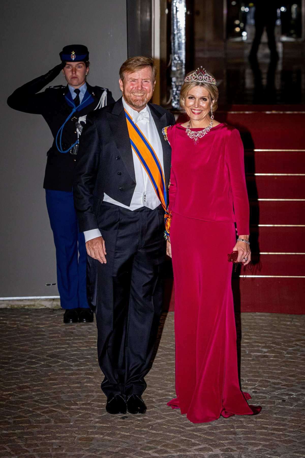 Il Re e la Regina dei Paesi Bassi partecipano a una cena di gala per il corpo diplomatico al Palazzo Reale di Amsterdam il 5 giugno 2024 (Patrick van Katwijk/DPA Picture Alliance/Alamy)