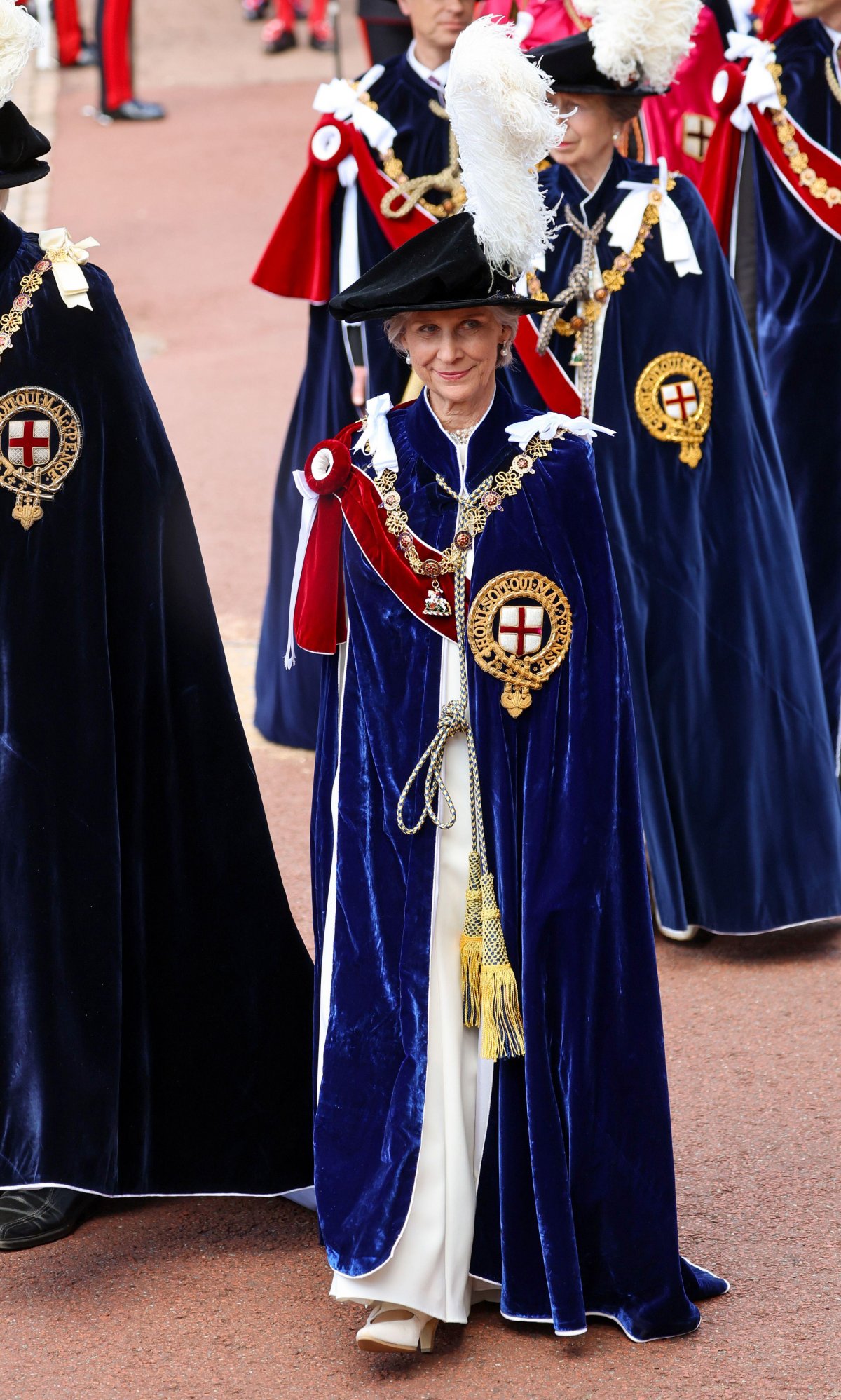 La Duchessa di Gloucester all'arrivo per il servizio annuale dell'Ordine della Giarrettiera alla Cappella di San Giorgio, Windsor, il 17 giugno 2024 (Chris Jackson/PA Images/Alamy)