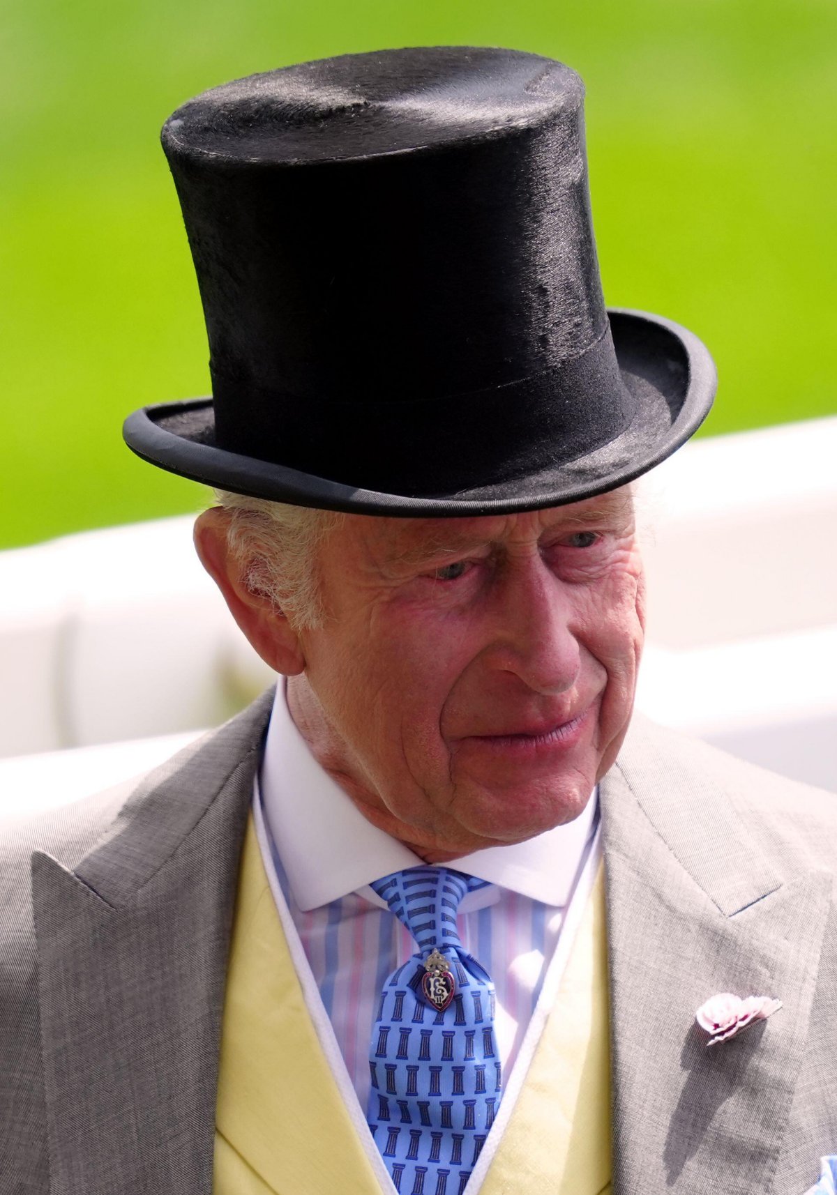 Re Carlo III partecipa al primo giorno di Royal Ascot il 18 giugno 2024 (David Davies/PA Images/Alamy)