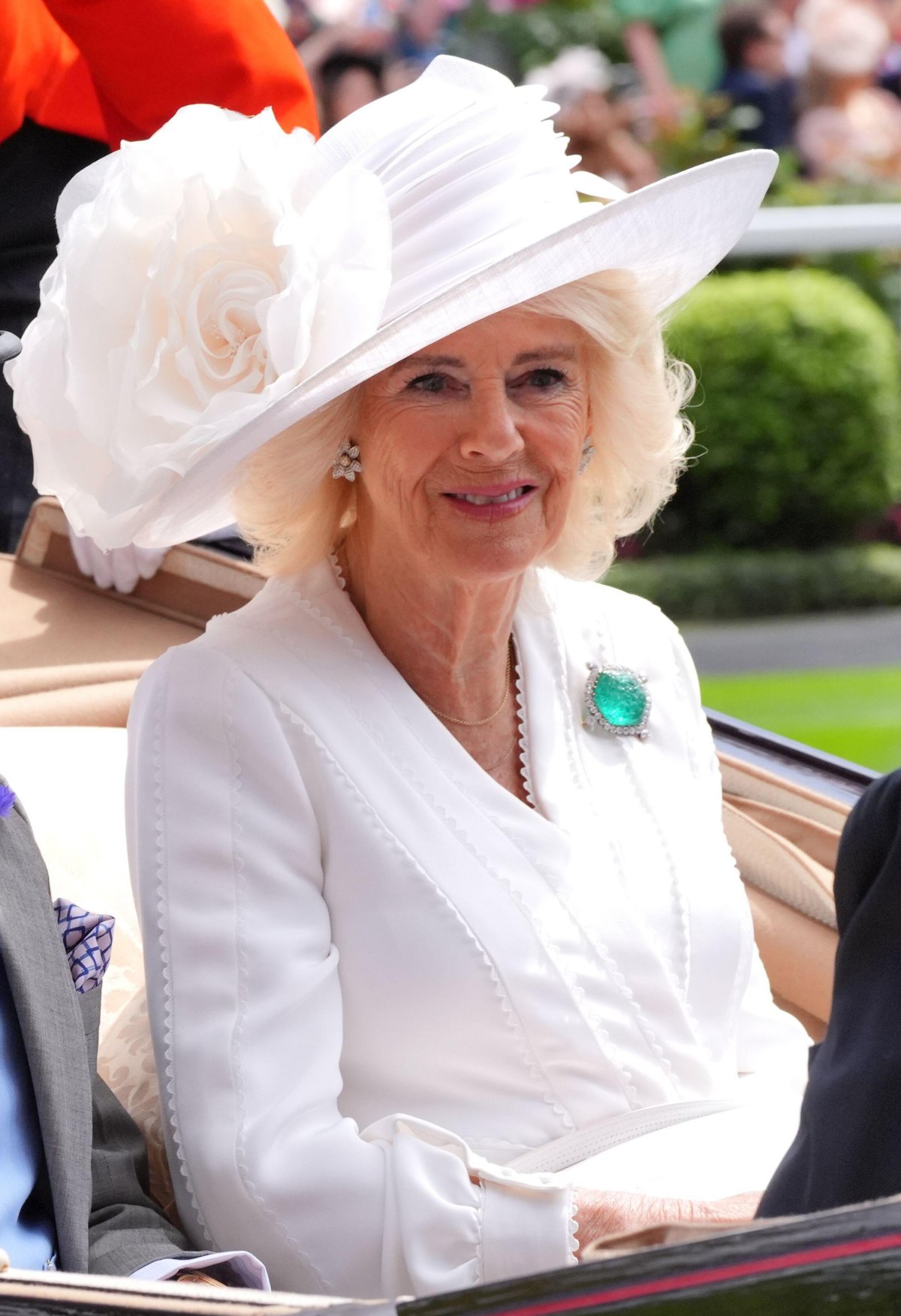 Regina Camilla partecipa al terzo giorno di Royal Ascot il 20 giugno 2024 (Jonathan Brady/PA Images/Alamy)