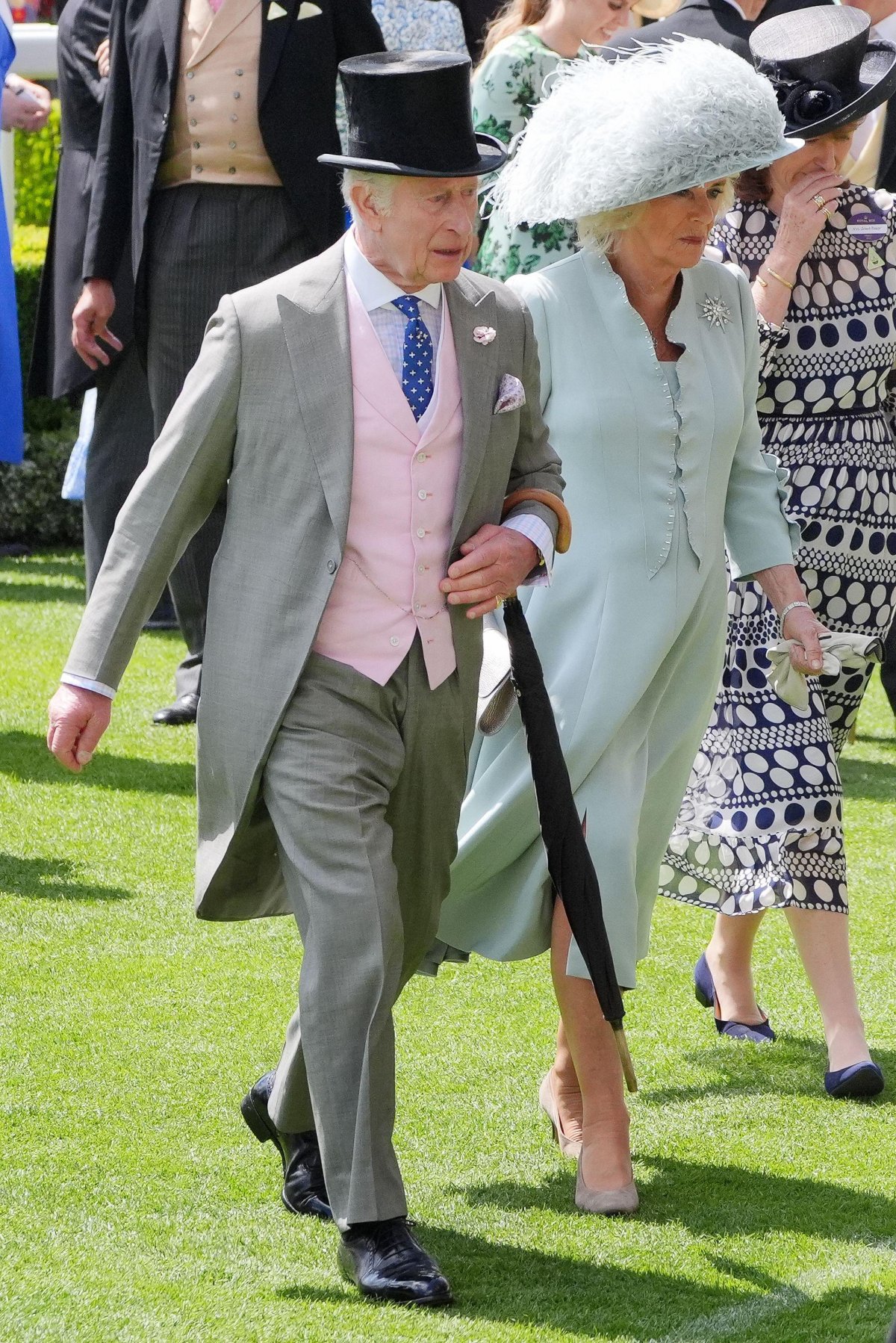 Il Re Carlo III e la Regina Camilla partecipano al quarto giorno di Royal Ascot il 21 giugno 2024 (Jonathan Brady/PA Images/Alamy)