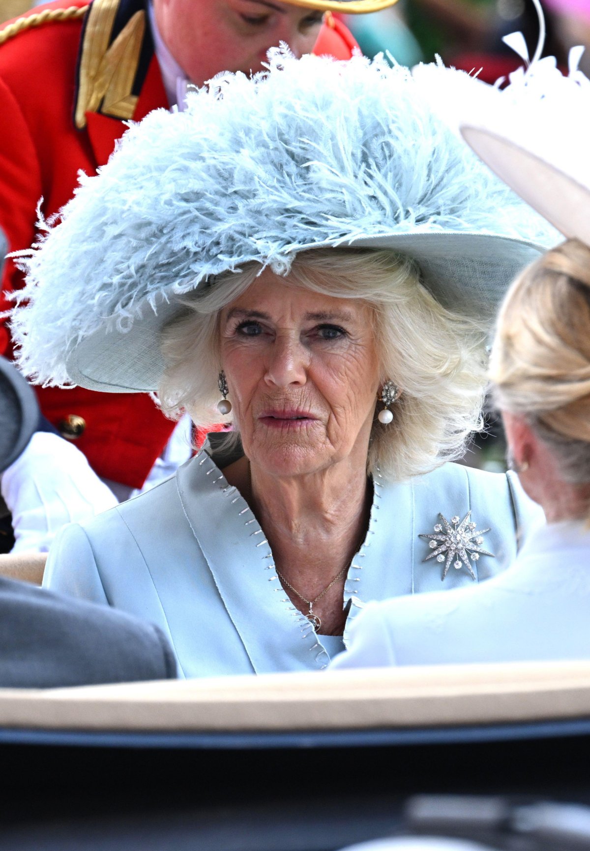 La Regina Camilla partecipa al quarto giorno di Royal Ascot il 21 giugno 2019 (Doug Peters/EMPICS/Alamy)