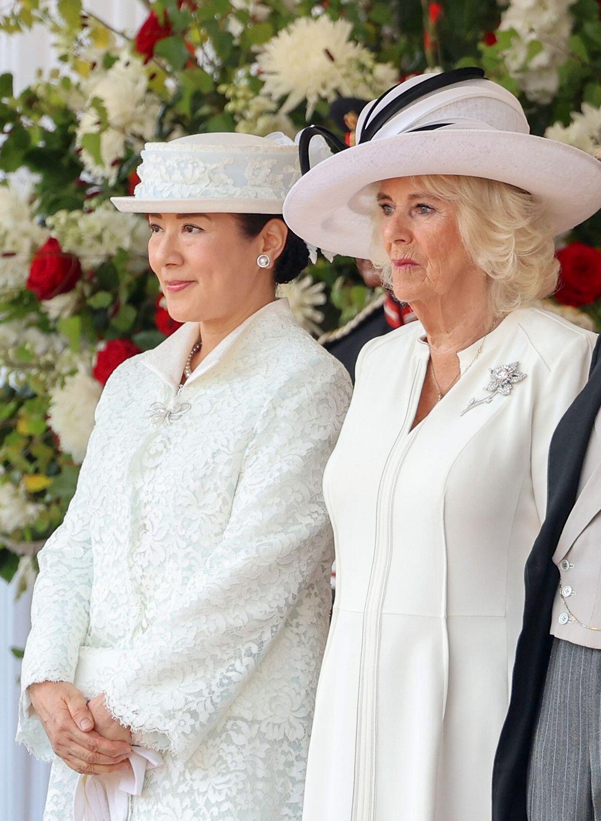 L'Imperatrice Masako e la Regina Camilla sono ritratte durante una cerimonia ufficiale di benvenuto al Horse Guards Parade a Londra all'inizio della visita di stato giapponese in Gran Bretagna il 25 giugno 2024 (Chris Jackson/PA Images/Alamy)